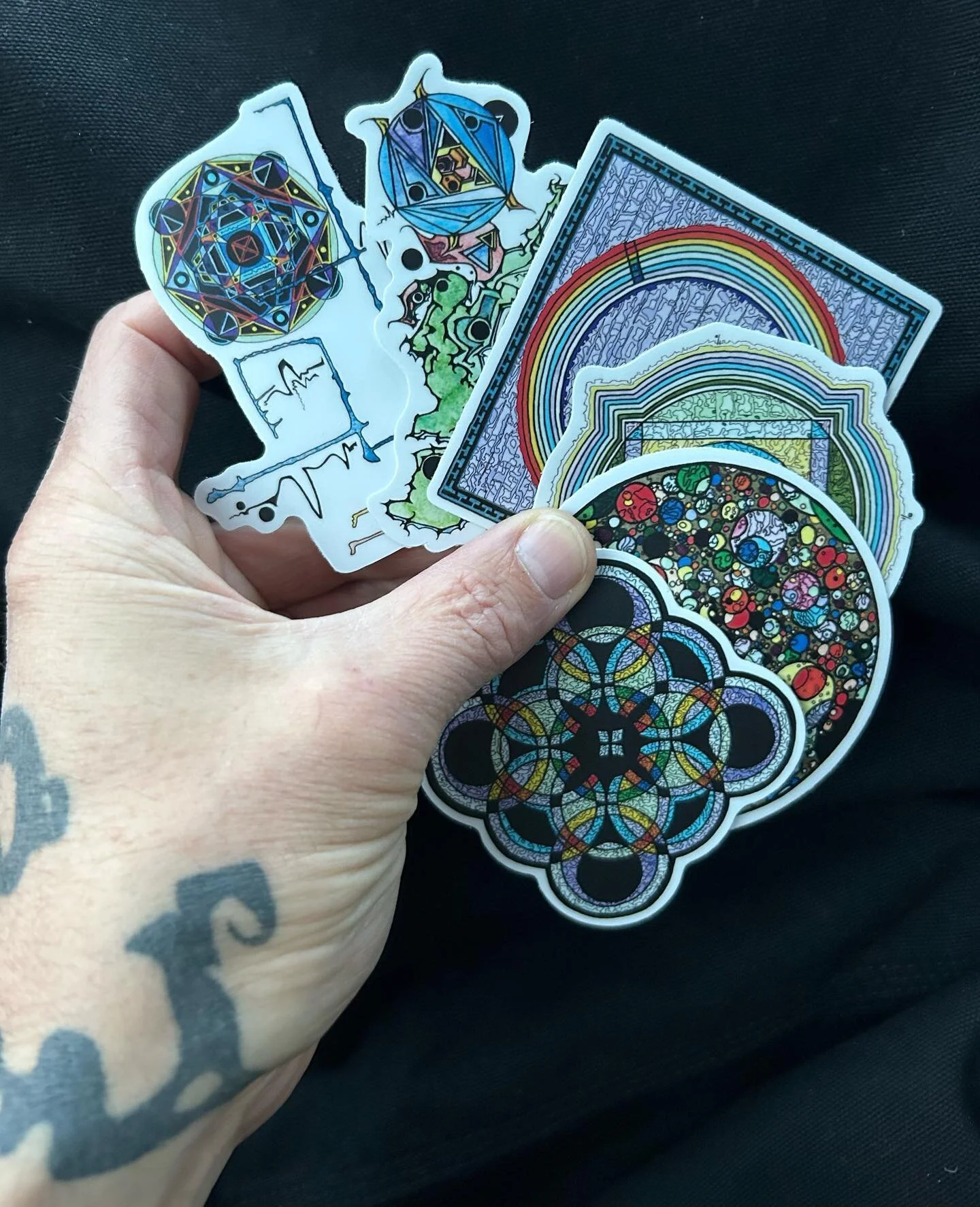 #emptylightproject #weshapetheuniverse #energeticpermaculture #interstellardownload #timeisart #spaceisritual #abstractart #sacredgeometry #brushpen #watercolor #watercolorandink #streetart #stickers #portal #reincarnation #design #patternrecognition