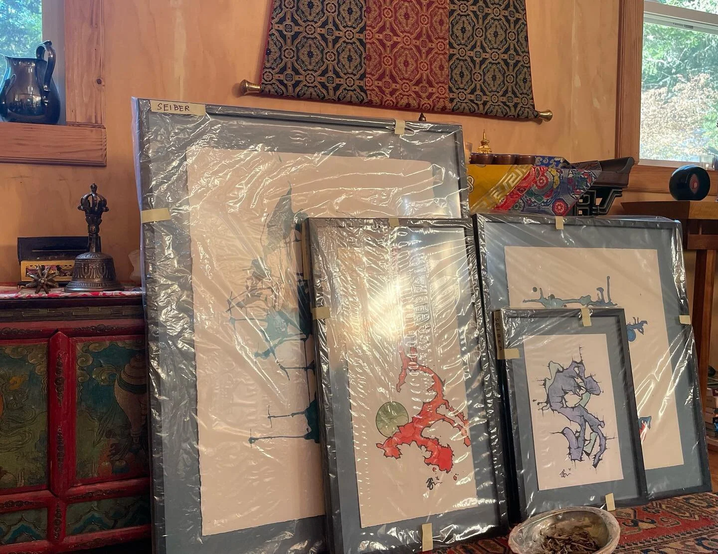 Grateful to UGALA for the opportunity to show my work in their gallery&hellip; should be hanging up soon&hellip;  #jonathanseiberart #synapticmosaic #rabbitantlerarts #emptylightproject #ugalagallery  #sanjuanisland  #mysticway #interstellardownload 