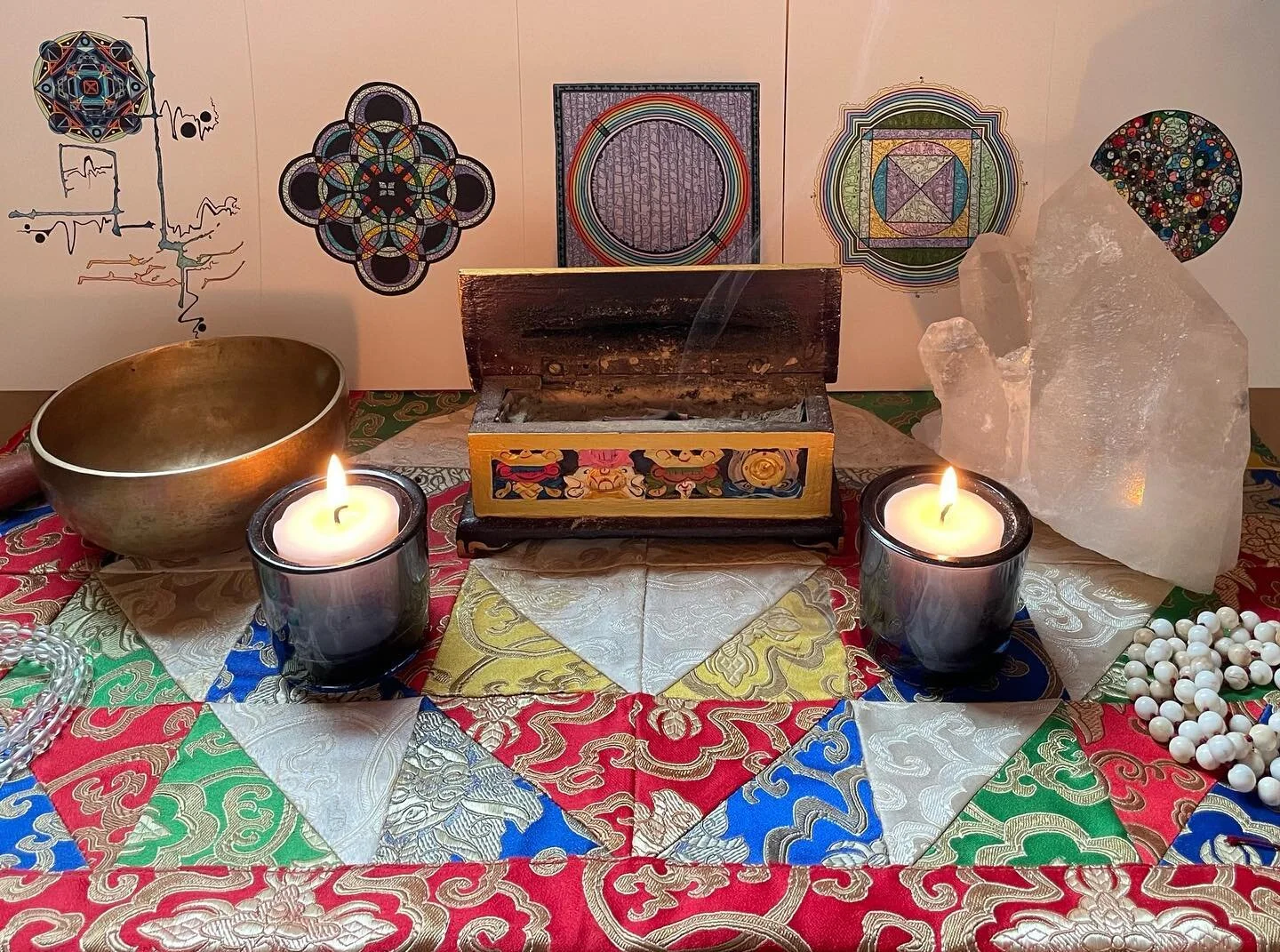 #emptylightproject  #weshapetheuniverse #rabbitantlerarts  #energeticpermaculture #interstellardownload  #sacredgeometry #abstractart #watercolor  #watercolorandink  #brushpen #thigle #yantra  #floweroflife  #portal #offering #streetart  #galleryart 