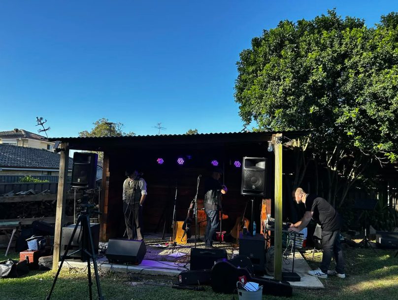 RAGGLE TAGGLE GYPSIES