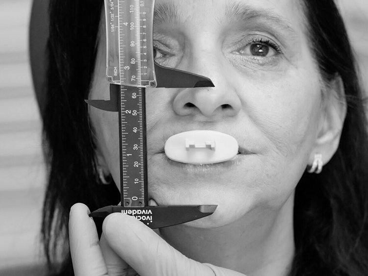 1. Determining jaw relation and occlusal plane