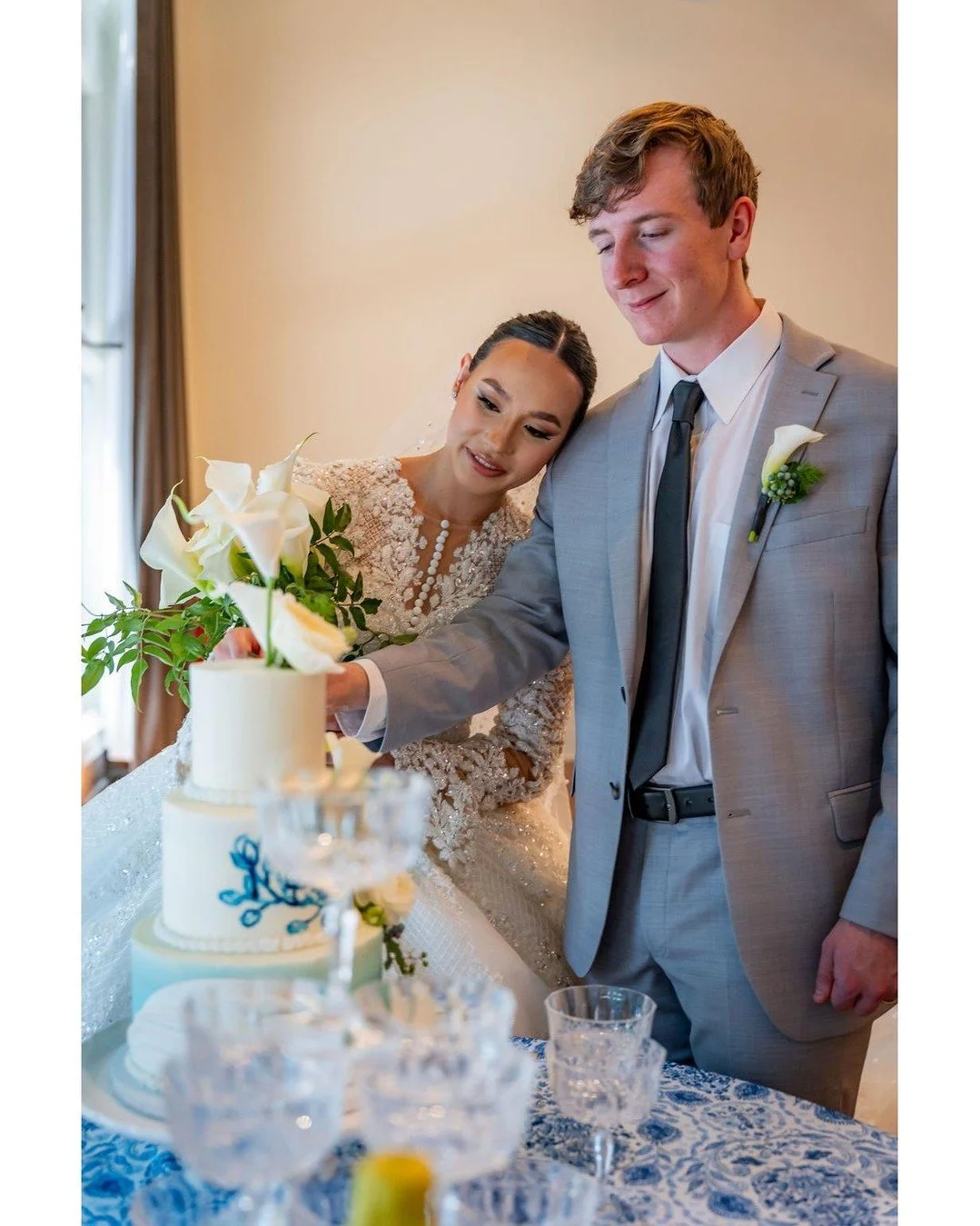 A picture-perfect moment at the Margaret Mitchell House &mdash; every detail, from the florals to the blue tones, reflected classic southern romance and timeless style.
Planning, Design and Styling, Officiant- @forgetmeknotevents23 Planning, Design, 