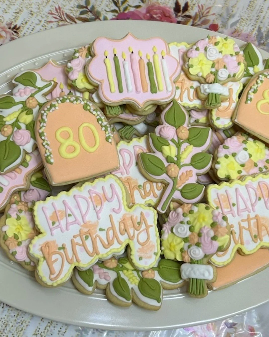 A closer look at these custom birthday cookies 💐

Designed to match the celebration perfectly&mdash;because the small details make a big difference.

What is your favorite cookie design here?

#customcookies #birthdaycookies #80thbirthday #atlantaba
