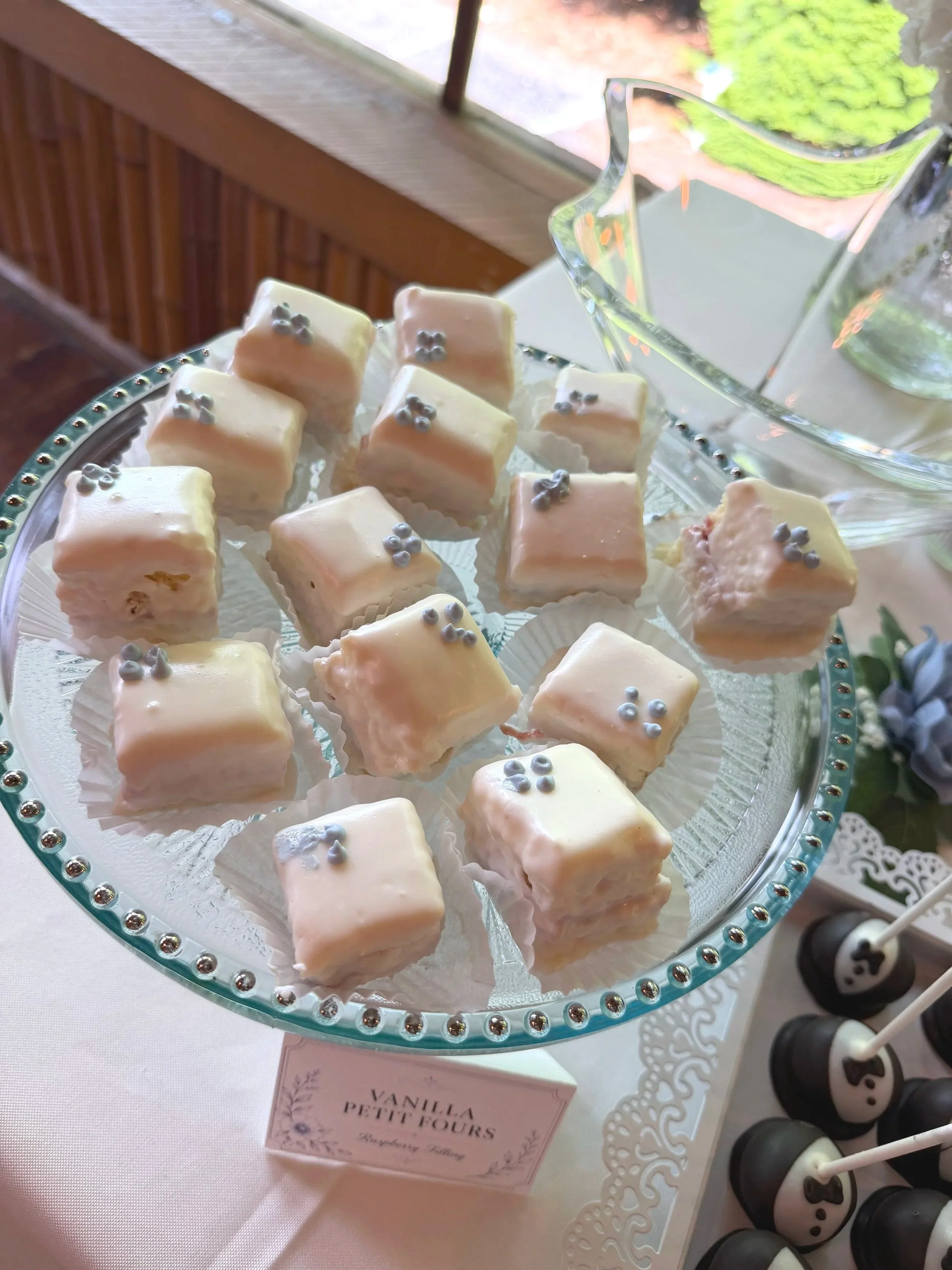 vanilla-petit-fours.jpg