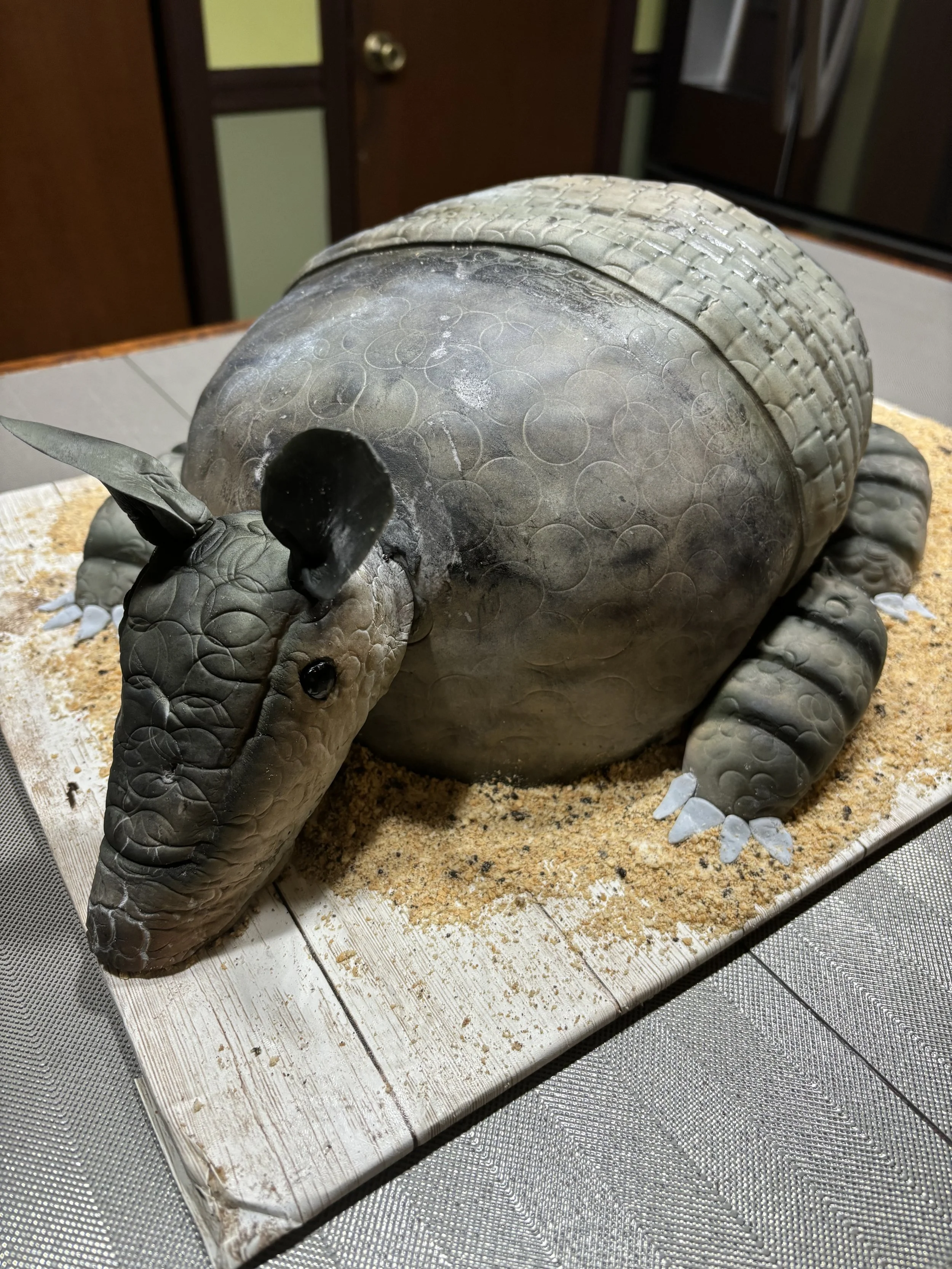 Armadillo grooms cake
