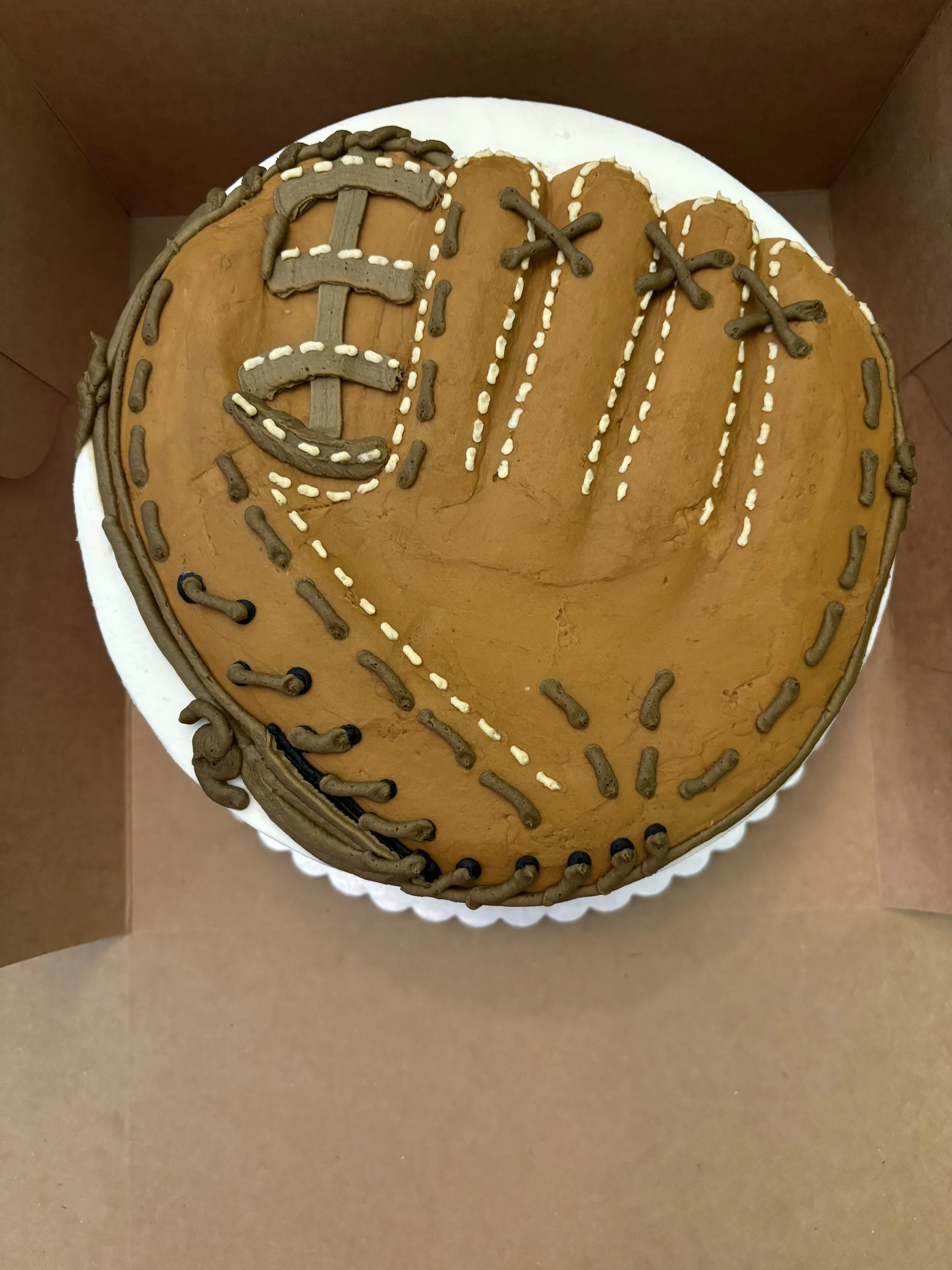 baseball glove cake