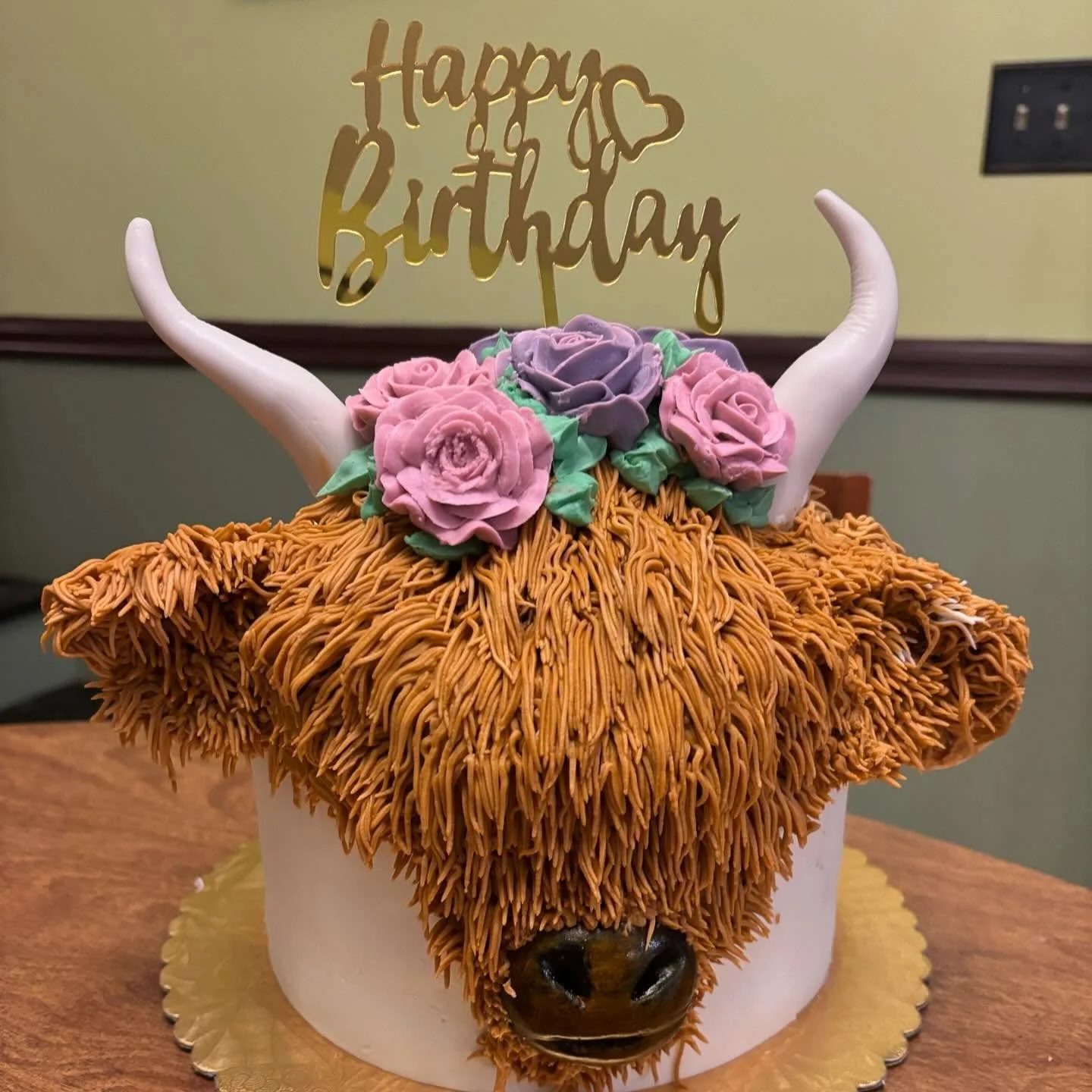 atlanta-highland-cow-sculpted-cake.jpg.jpg
