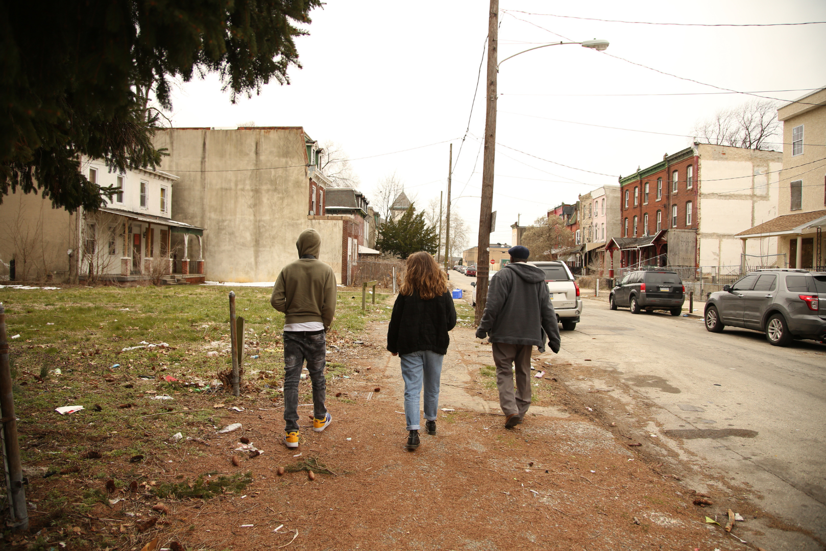TRIPOD writers-in-residence Mark Dawkins, Natasha Hajo ’19, and Norman Cain walk through the West Philly neighborhood where Mark and Norman grew up generations apart. (2018)
Lauren Lowe ’17