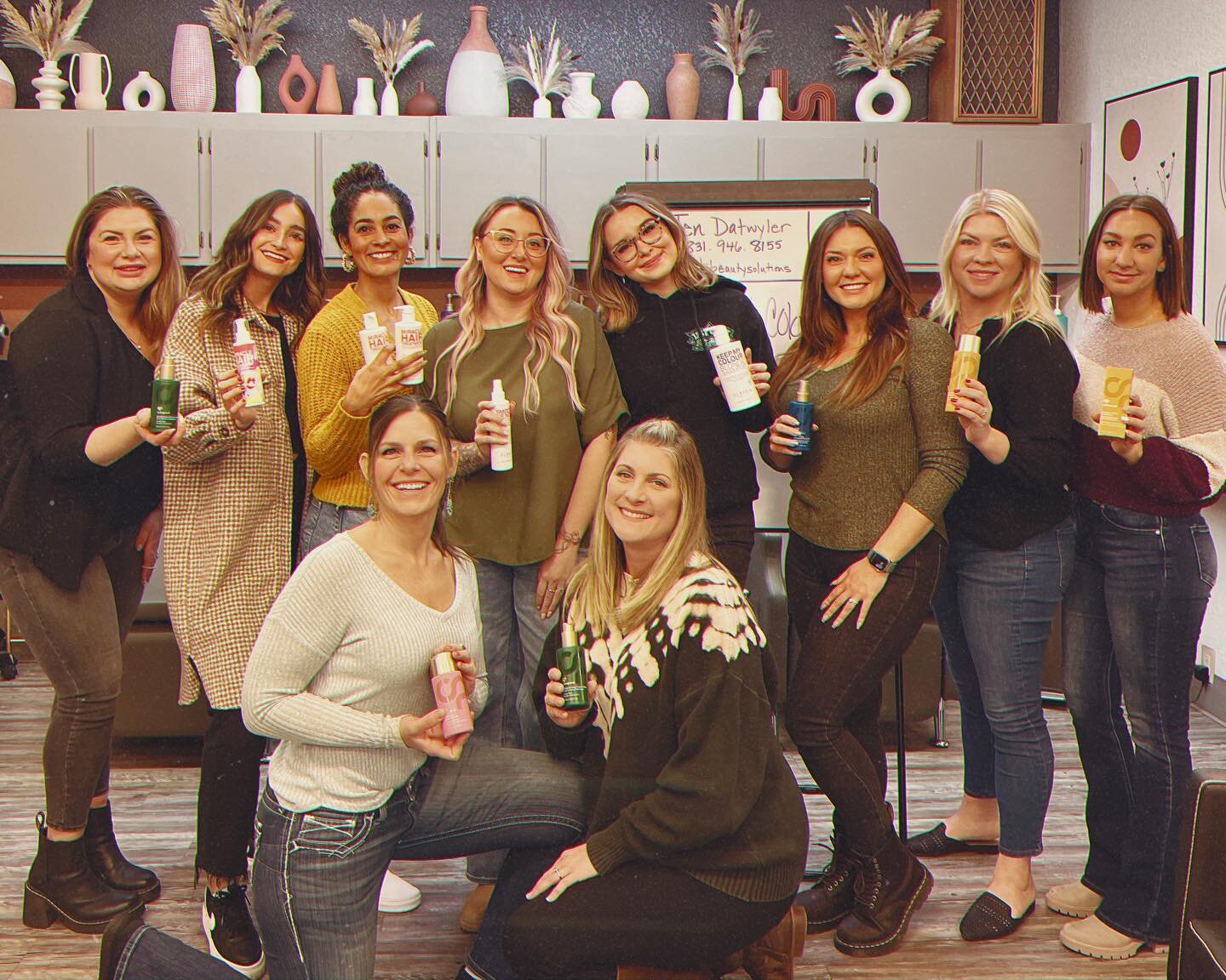 Ringing in the new year with some product eduction from our girl @jen_d.beautysolutions! Refreshed our understanding of @elevenaustralia and @colorproofhair while also learning about the new products they launched! Have your tried Eleven or Colorproo