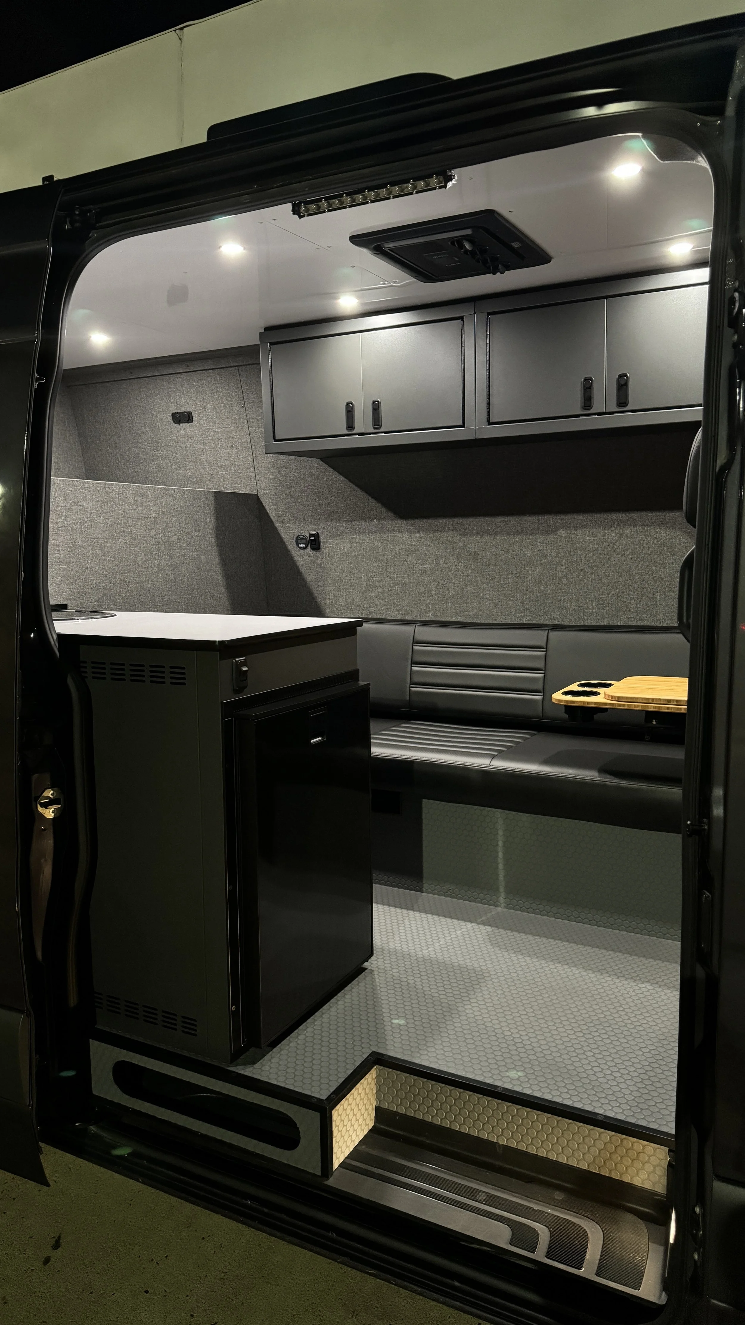 Oneupvans Moto van builds.