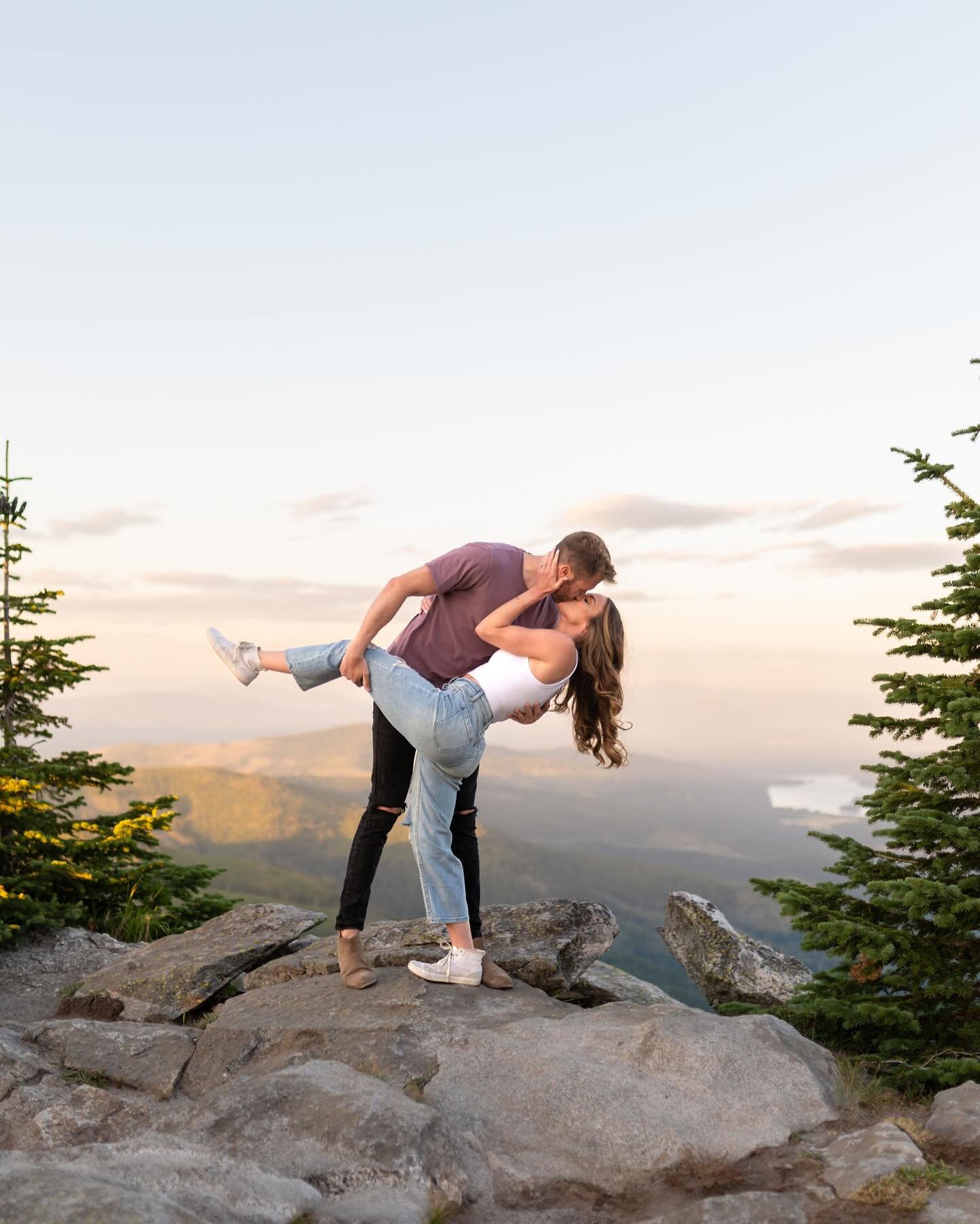 The way I&rsquo;ve been gate keeping these photos on accident, I posted the blue hour photos about a year ago and never posted the sunset session ☀️ Keith and Krista are 😮&zwj;💨🤌🏼