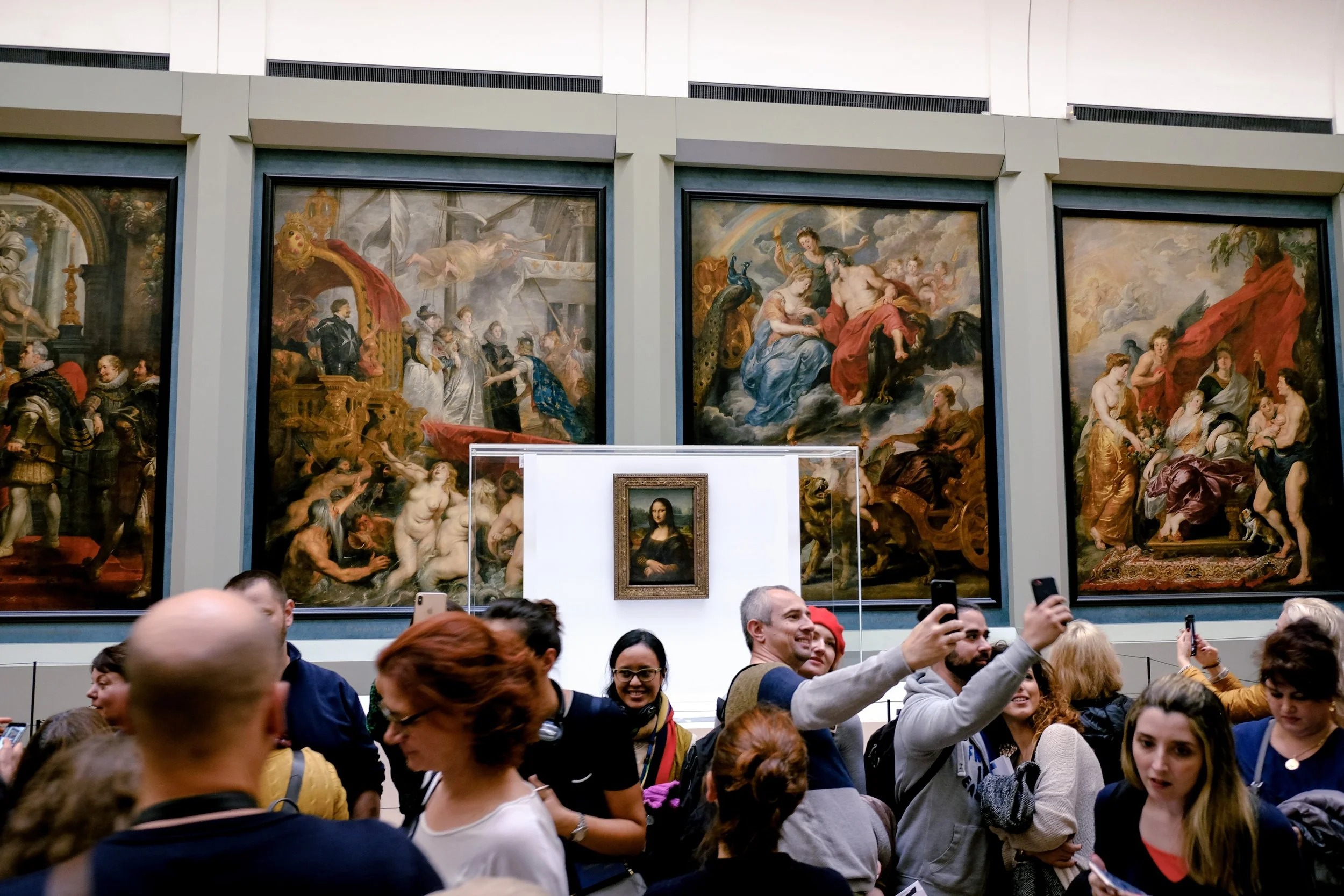 10 famous paintings in the Louvre Museum and where to find them