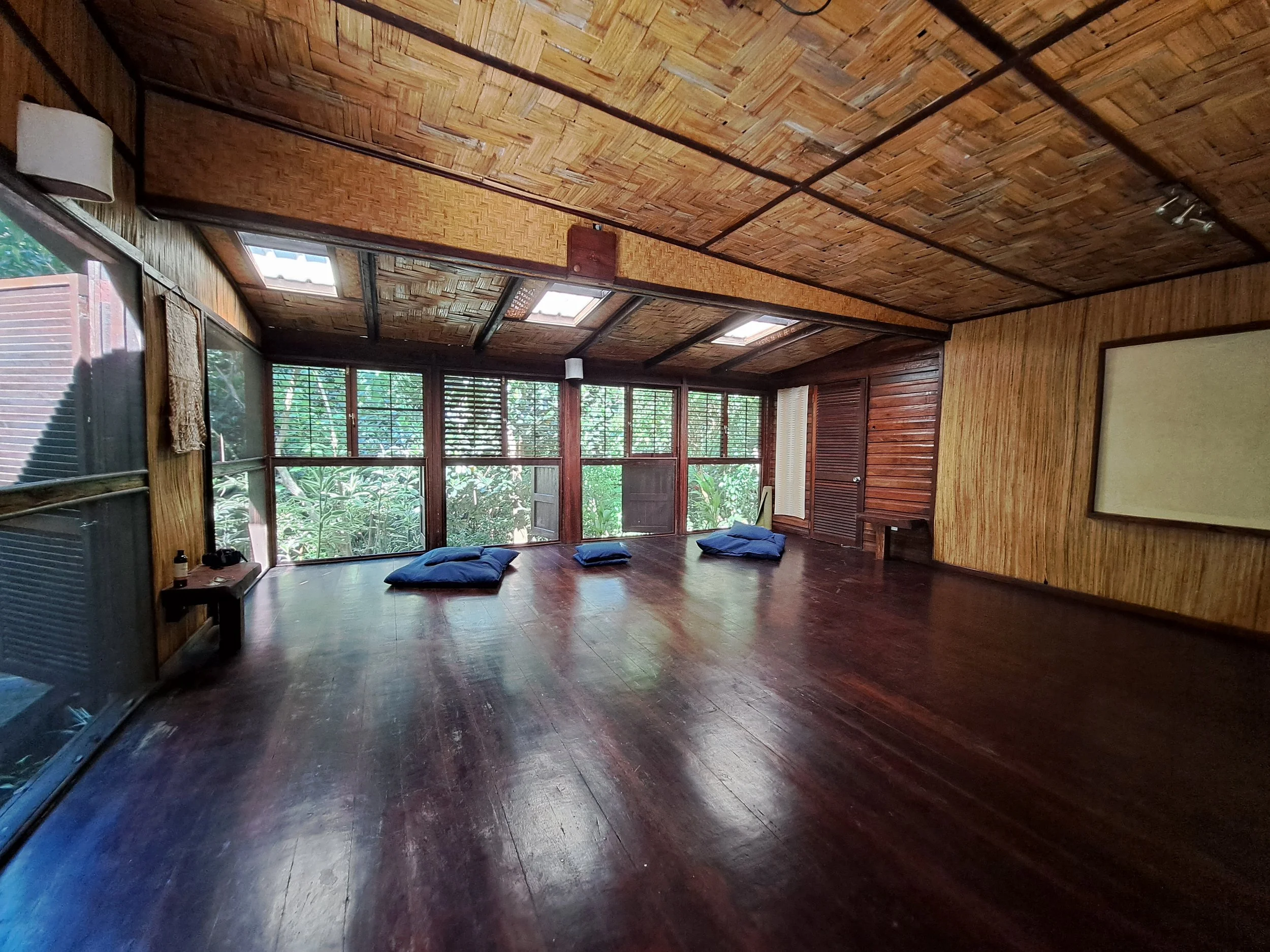 meditation hall in vanuatu retreat center