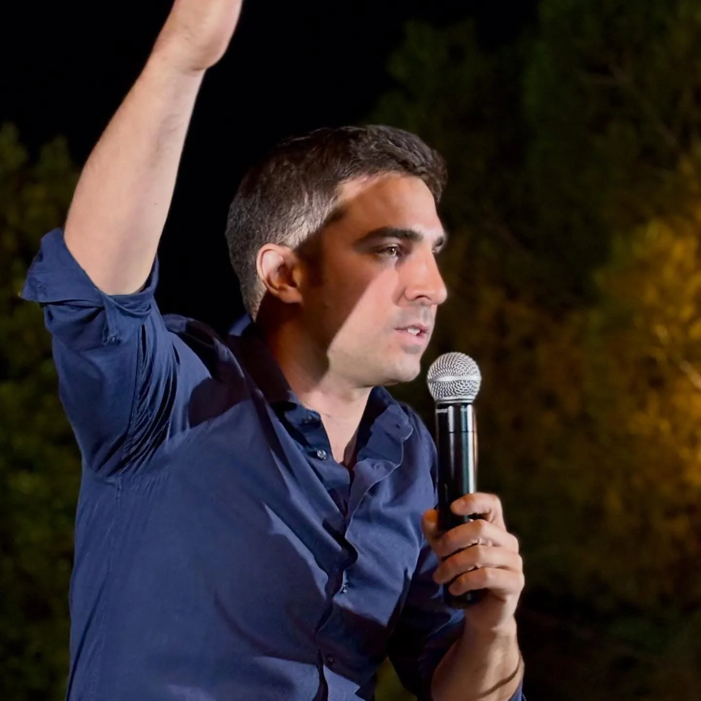 Ritratto di Lorenzo Pacini, candidato alle primarie del centrosinistra a Milano