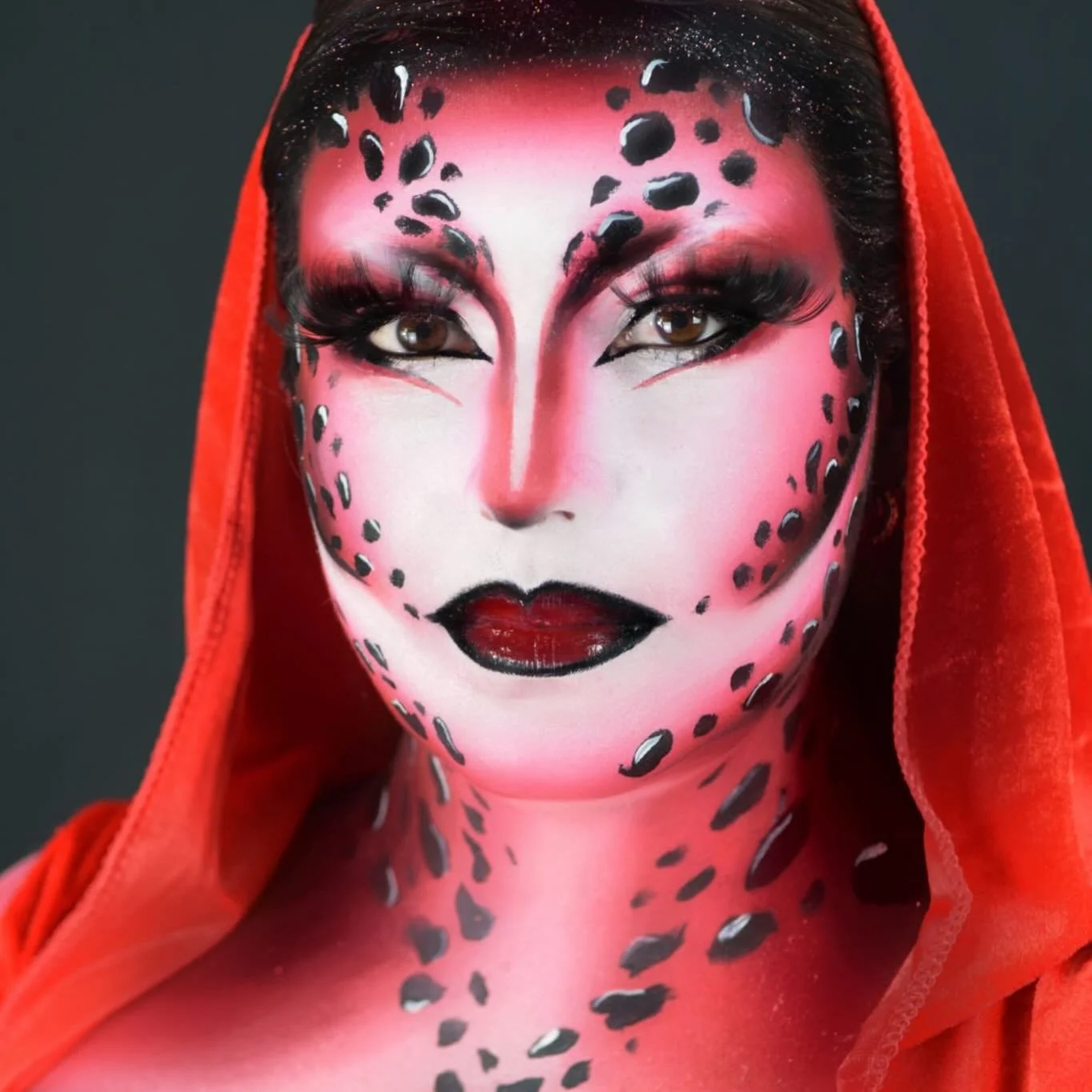 ✨ D&eacute;monstration maquillage 

Aujourd&rsquo;hui, place &agrave; la cr&eacute;ation et &agrave; la technique avec la classe de 1&egrave;re ann&eacute;e de l&rsquo;&Eacute;cole F.A.M.
Lors de cette d&eacute;monstration, les &eacute;l&egrave;ves o