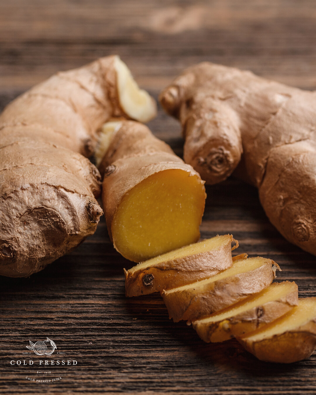 Ginger has many health benefits and is known for strengthening the immune system and helping digestion. In addition, ginger prevents cardiovascular diseases, provides healthier skin and is beneficial for weight reduction. Many also highlight the anti
