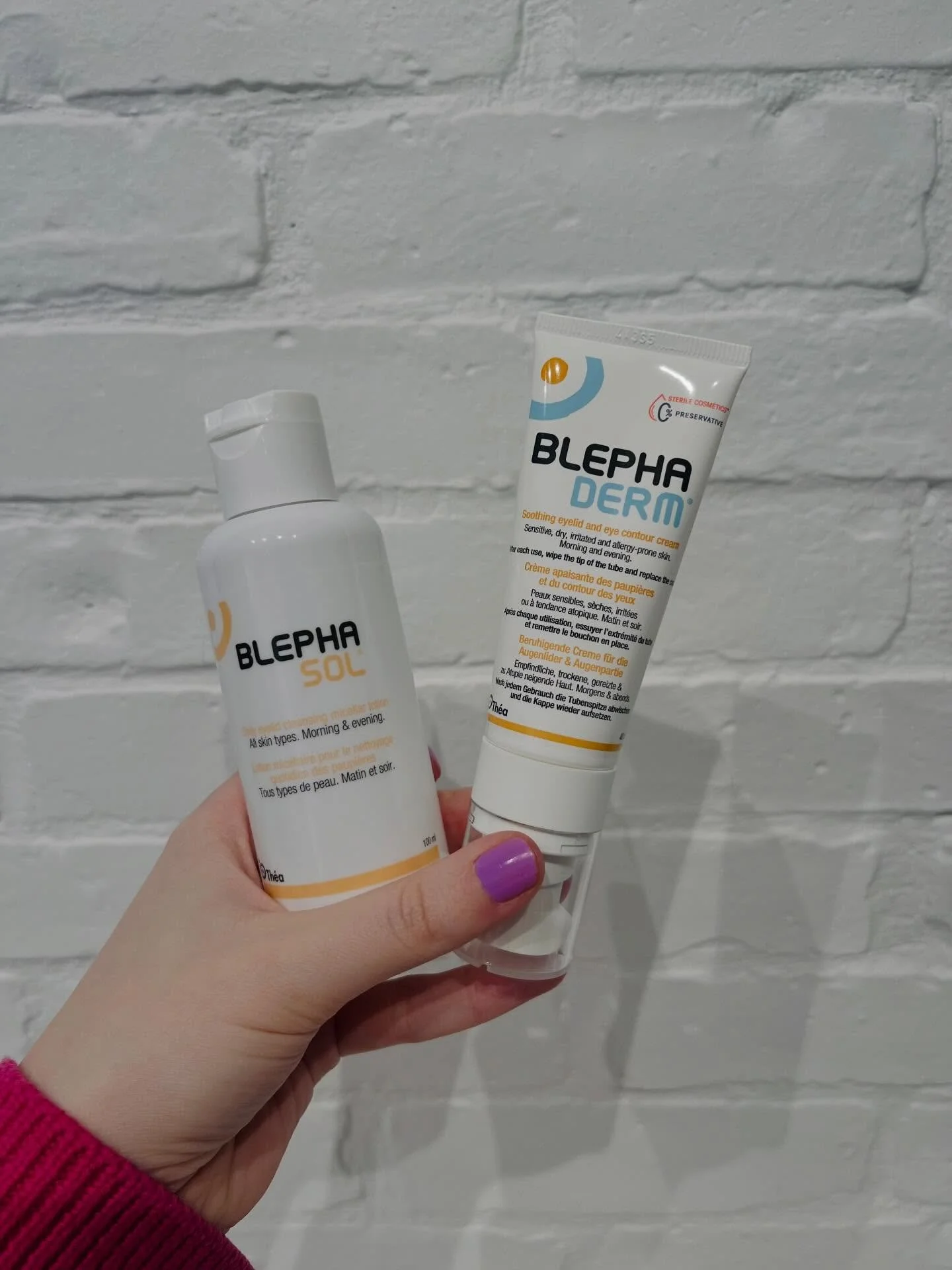 Eye care meets skin care with BlephaSol Duo and Blepha Derm! 
BlephaSol Duo removes impurities, allergens, and makeup, while Blepha Derm hydrates, protects and repairs eyelid skin. 
Support your ocular health by adding these to your daily routine ✨

