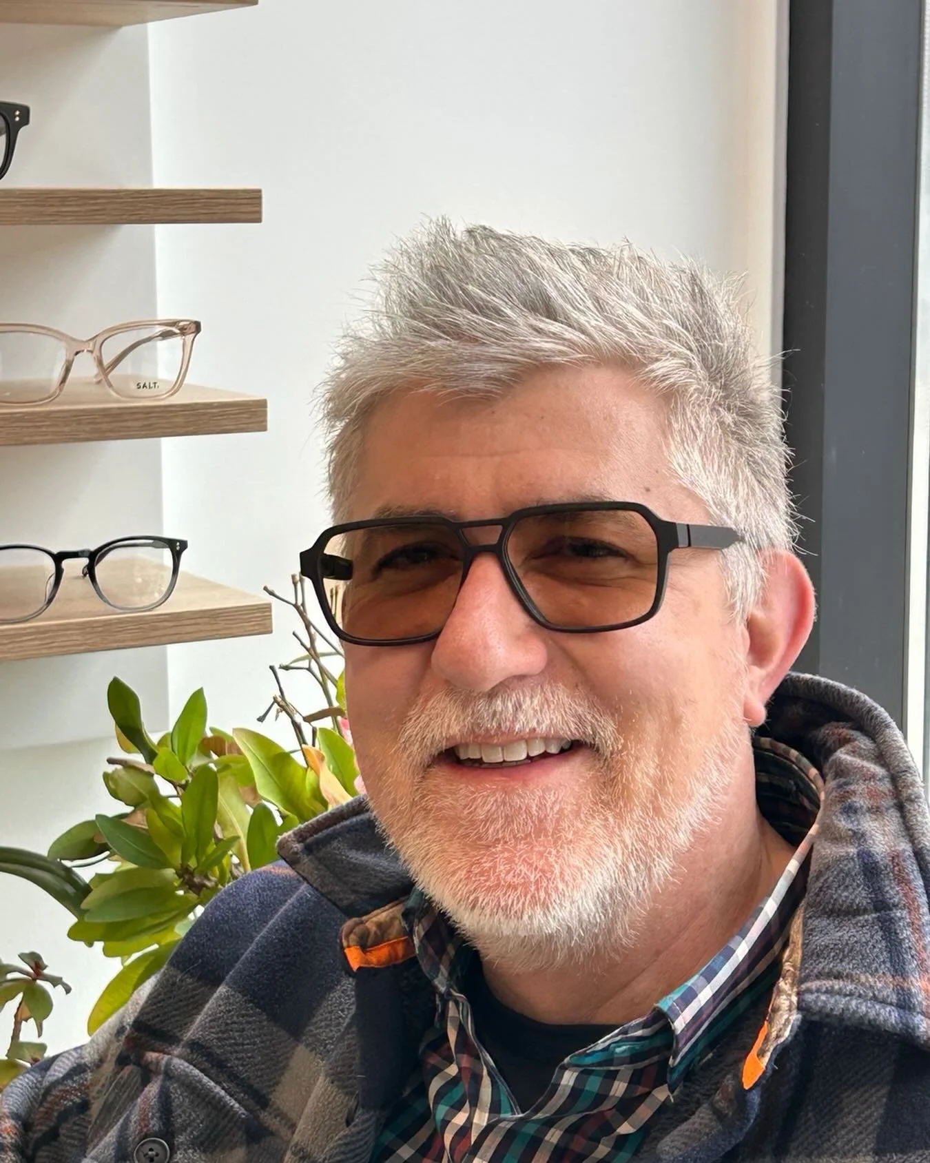 It makes us so happy when our patients tell us how great they feel in their new frames! 😎

Here&rsquo;s our patient in their Raider frame by @mykitaofficial from the new Mylon collection. Our patient opted for brown @transitionslenses and we think h