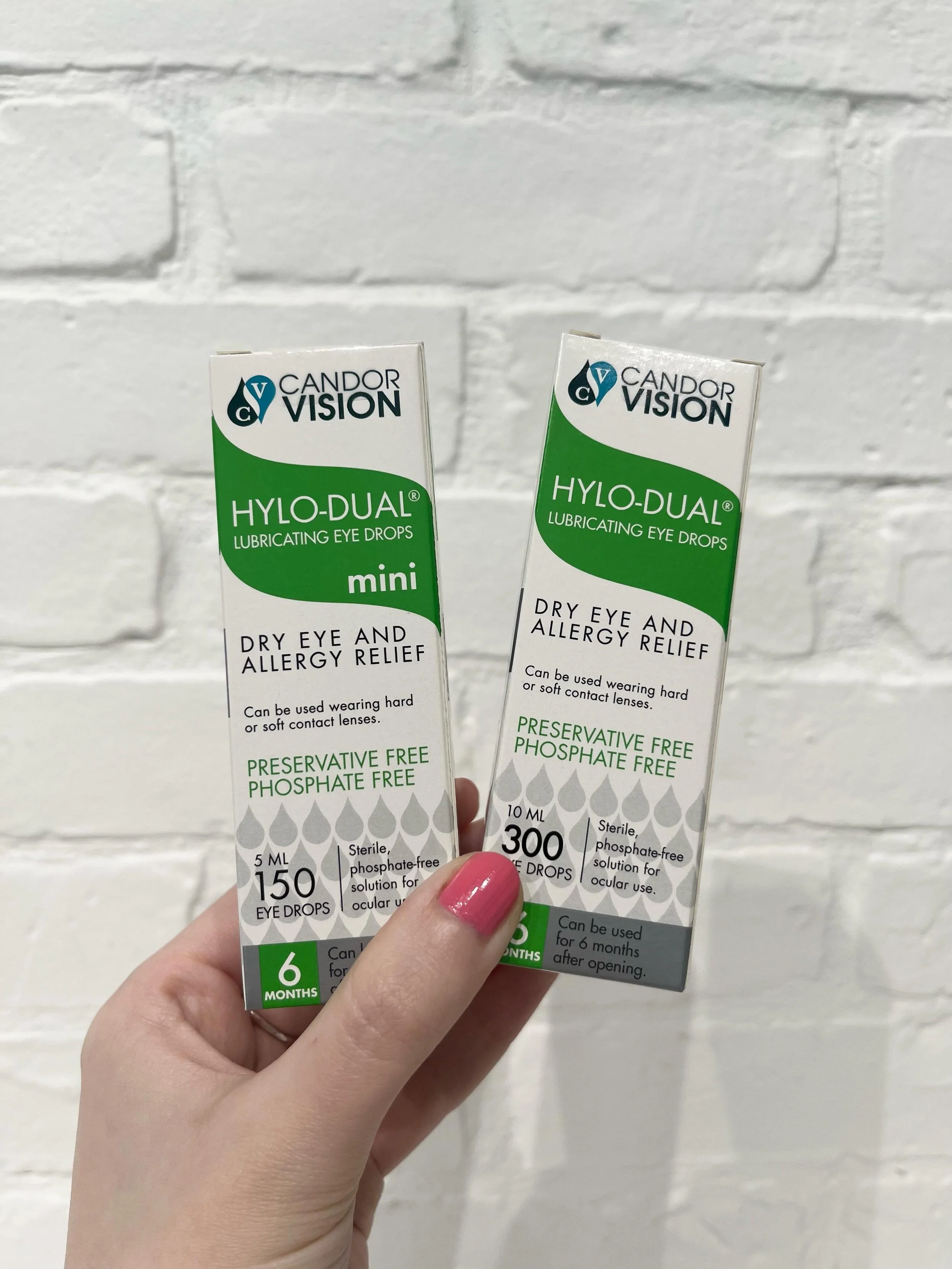 Are your eyes irritated from allergy season? 
Try the Hylo-Dual eyedrops to relieve itching and burning from inflammation and allergies! 

Available in a mini size if you would like to try it out before committing to the full bottle :)

#eyedrops #al