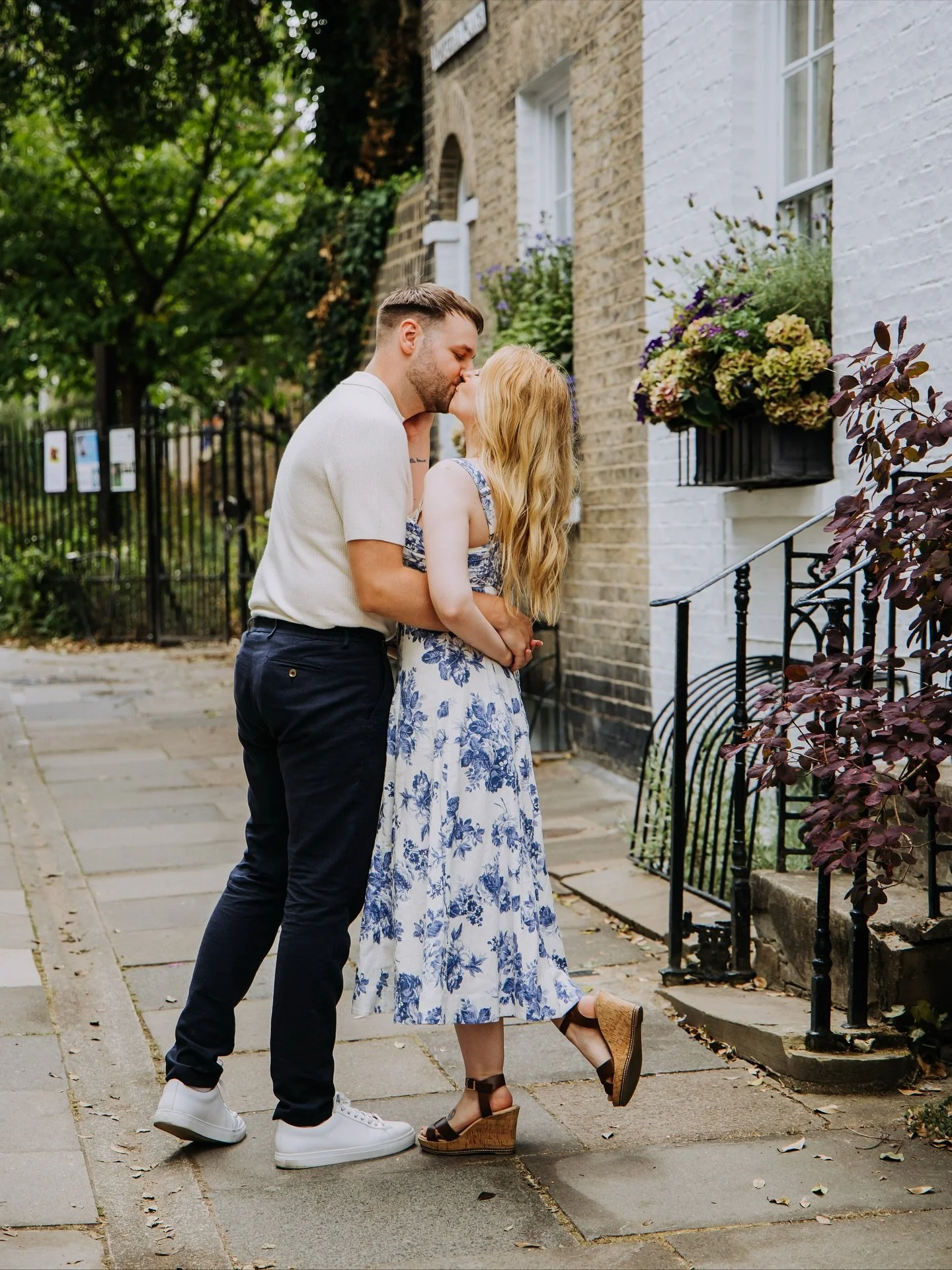 Sharing some more beautiful moments from this incredible workshop I hosted in Cambridge for my photography community @wearephoto ❤️💍📸
Swipe to the end for a behind the scenes!
Thanks to @thereaderscouple for being amazing, even in the intense hea