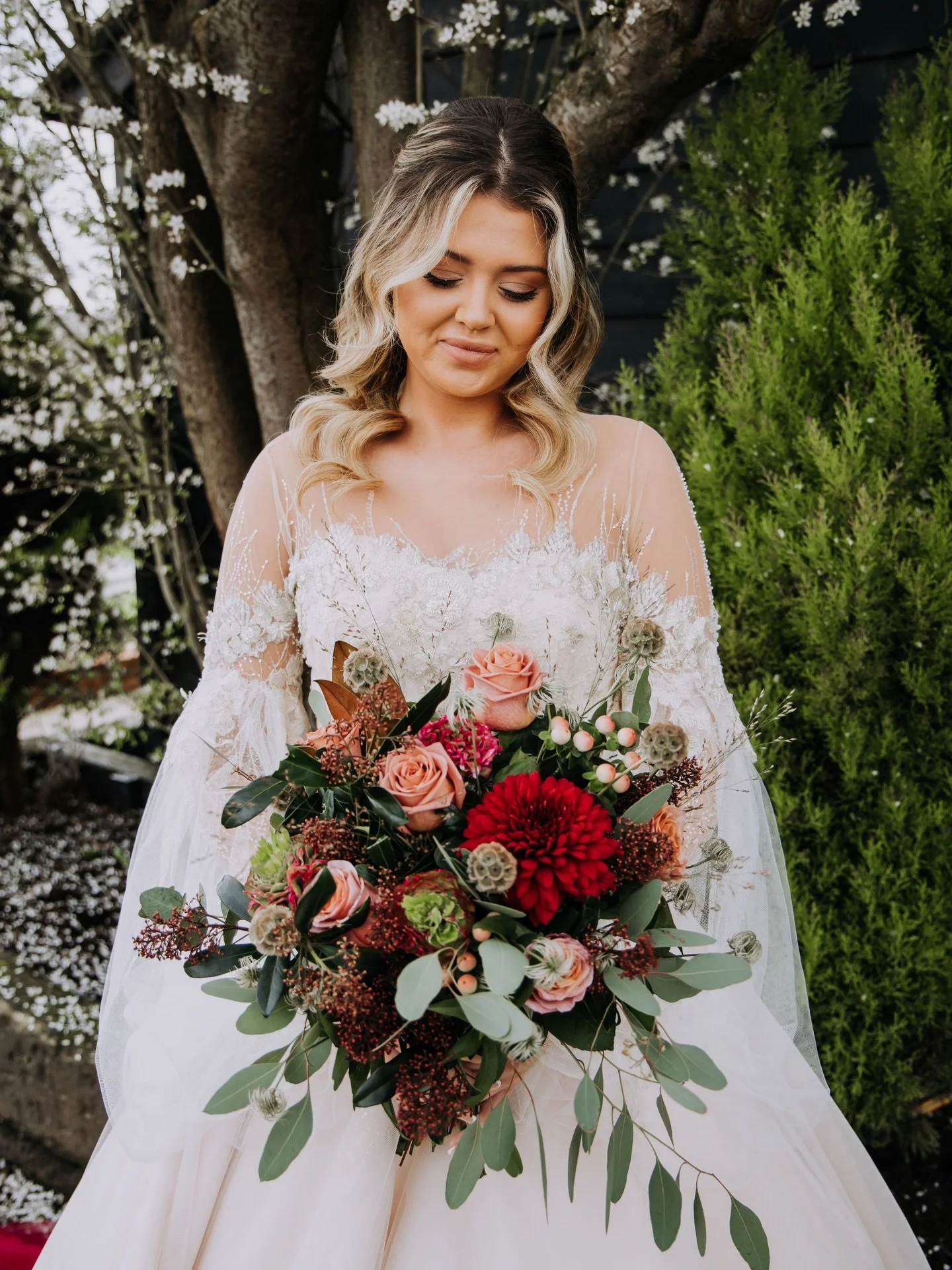 The most beautiful styled shoot at @crondonpark with the best team 📸❤️💍 

The blossom trees were stunning and the sun was peaking out giving us spring vibes. 

The team: 

Make up &amp; Hair: @lindsaycloughartistry
Photography: @charlymaephotograph