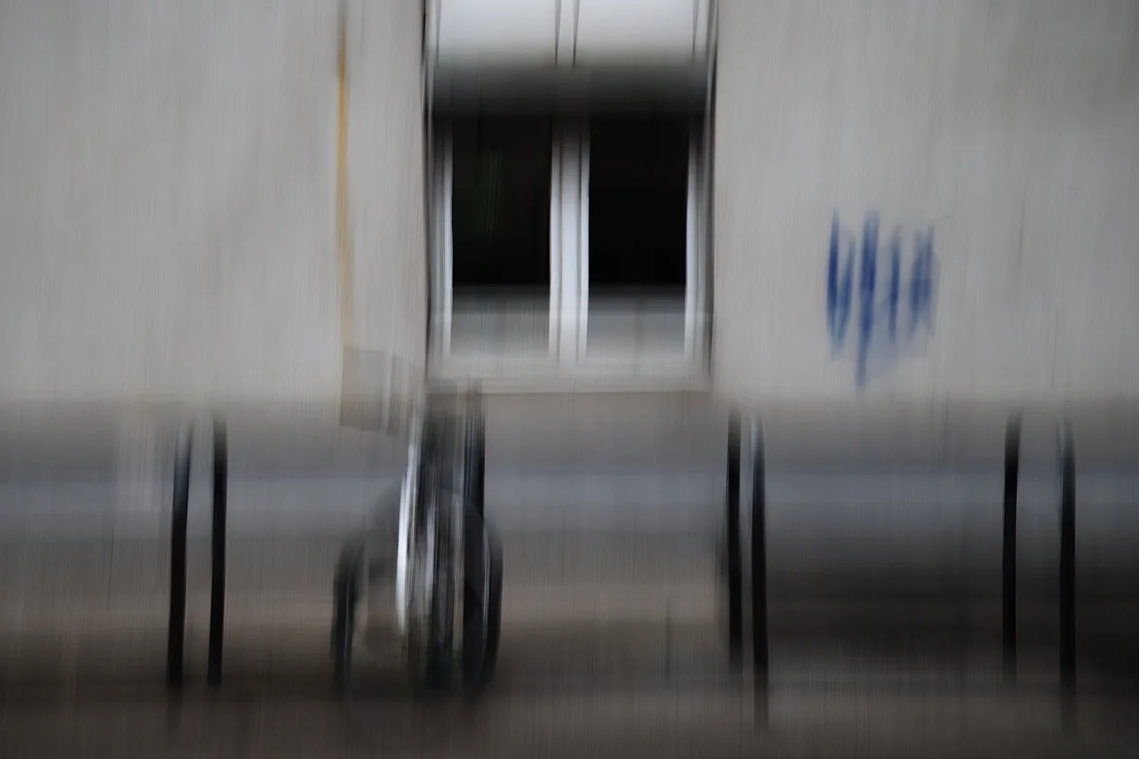 Erwin Brix - Fahrrad im Schwebezustand