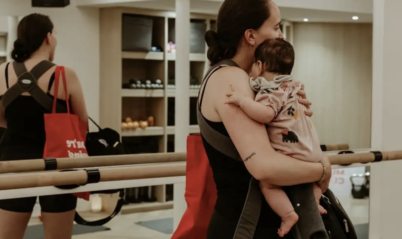 The Mum Club - Babywearing Dance