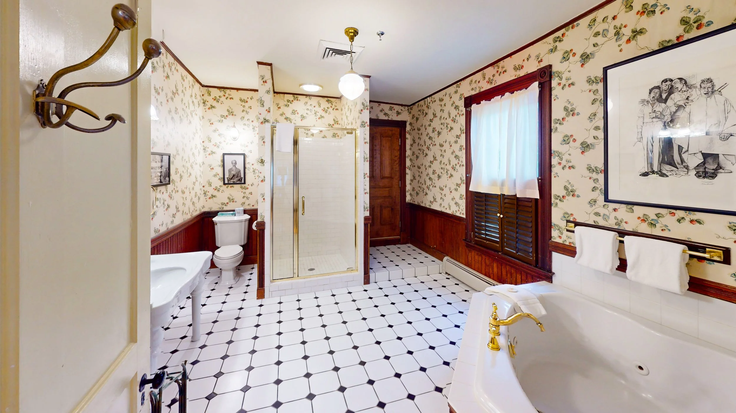 a8h6GW87tod-Bathroom.jpg