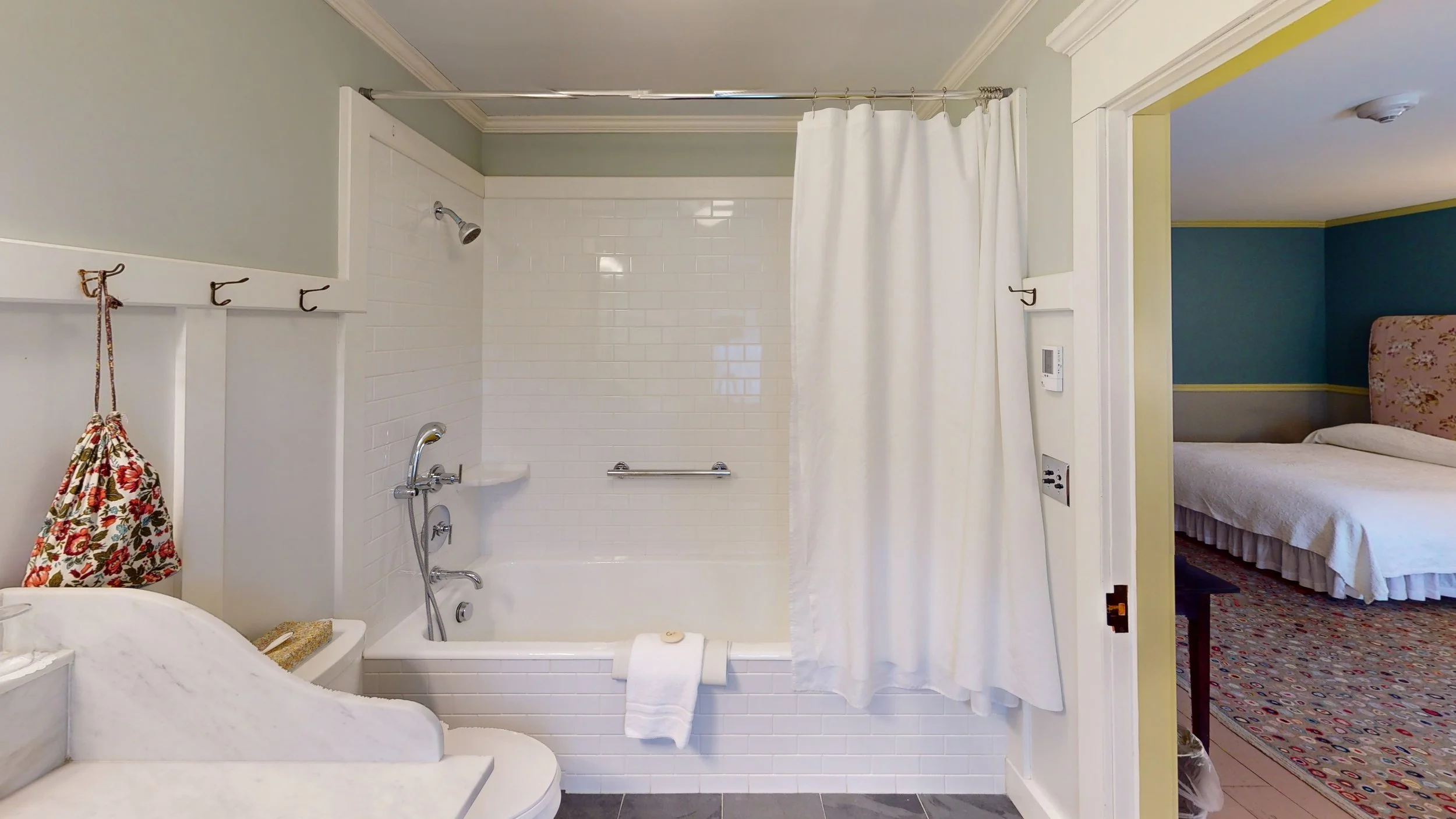Maple-Glen-Bathroom (1).jpg