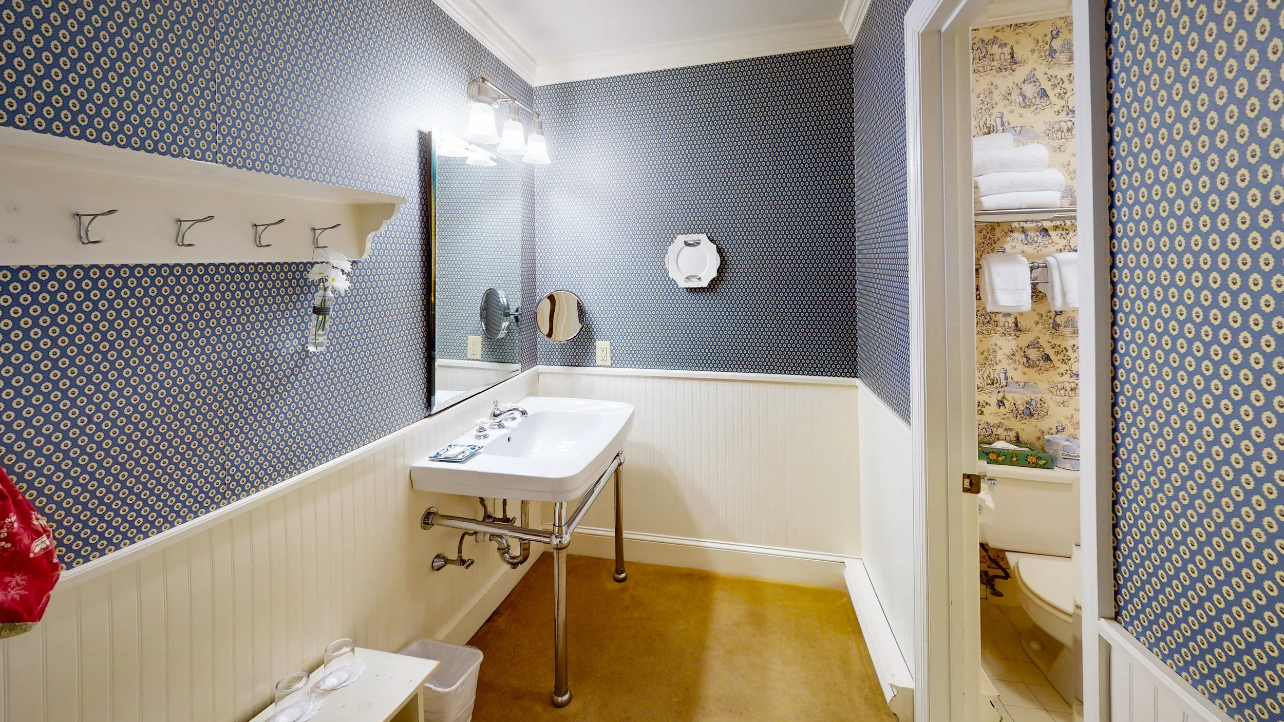 Stevens-House-Bathroom 1.jpg