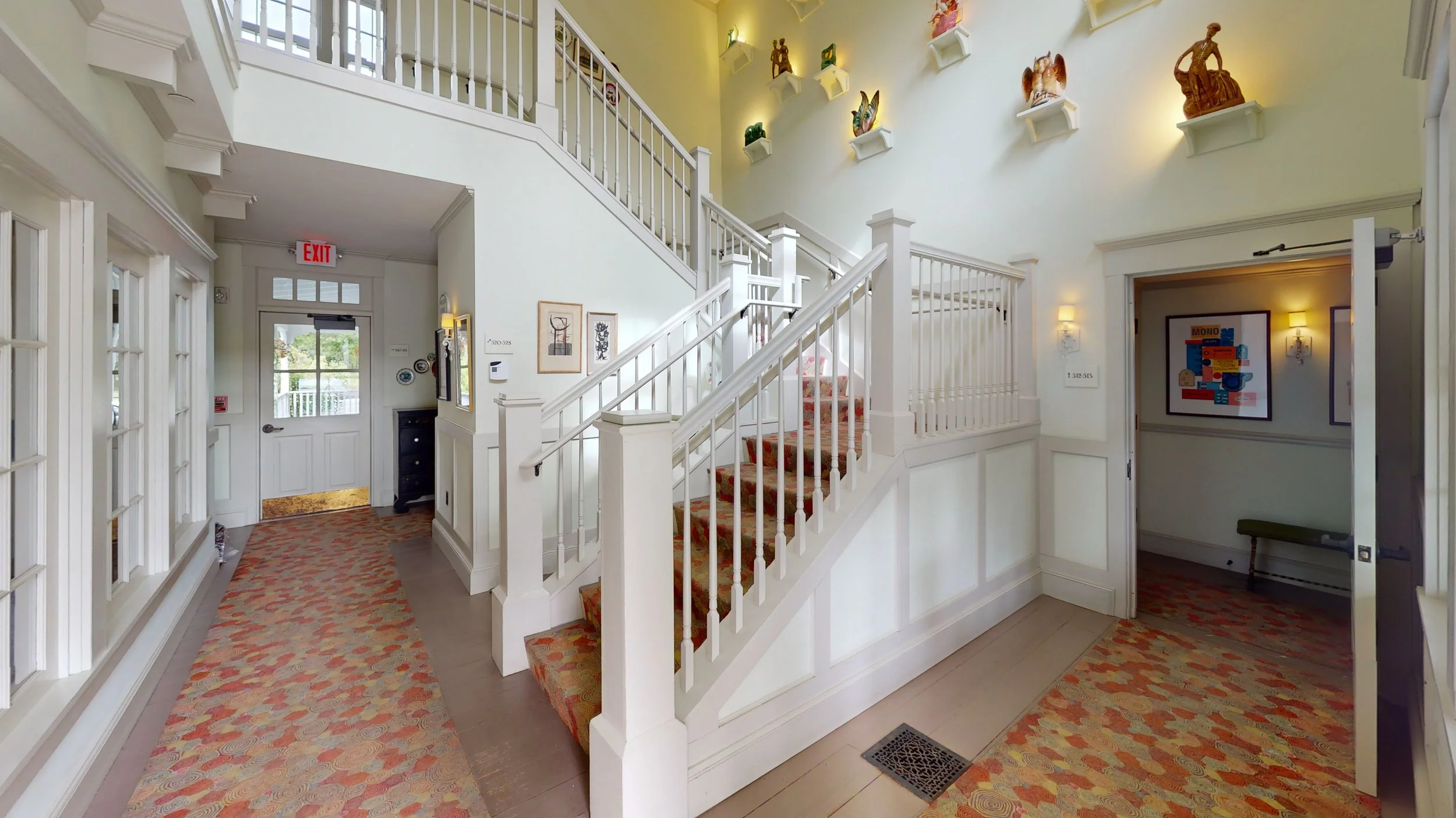 Maple-Glen-Hallway.jpg