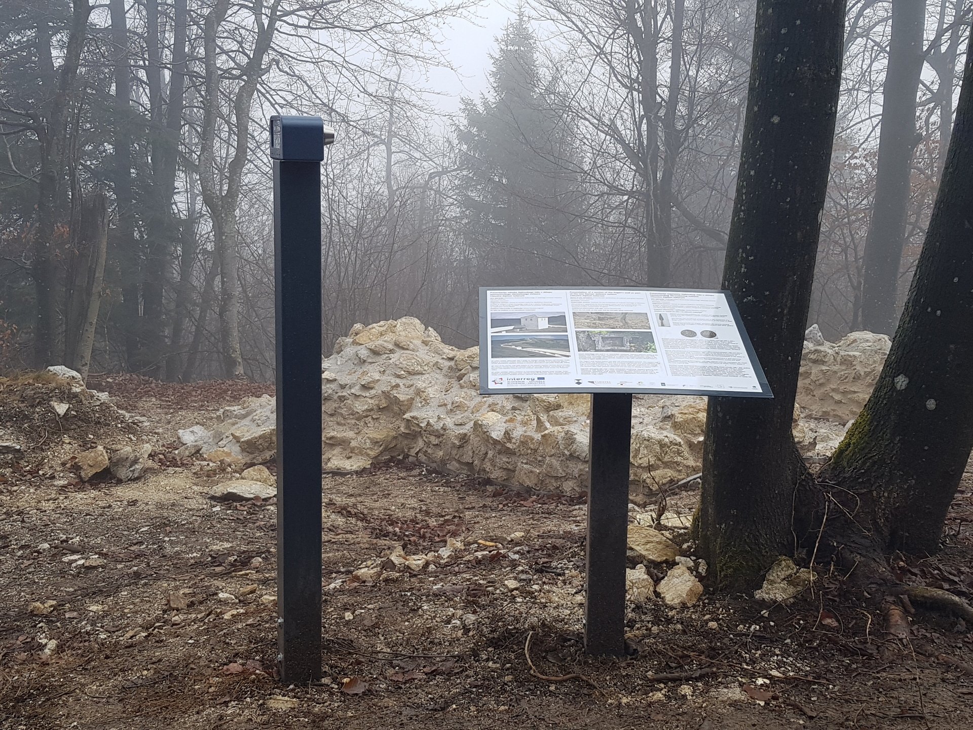 Stereoskope und Tafeln entlang des Limeswanderweges, Slowenien 2019