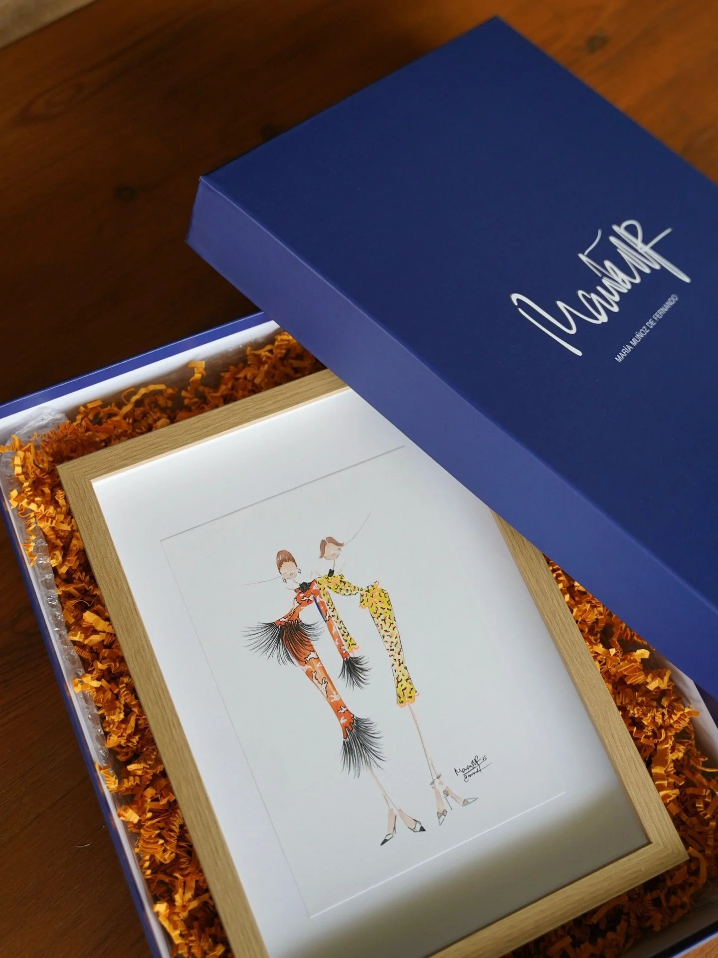 Me est&aacute; encantando preparar vuestros encargos en cada paso del proceso! ✨🤍 Desde el dise&ntilde;o de las cajas artesanales hechas a medida, hasta  el conoceros y leer sobre vosotros para poder capturar vuestra esencia, ver las fotos que me en