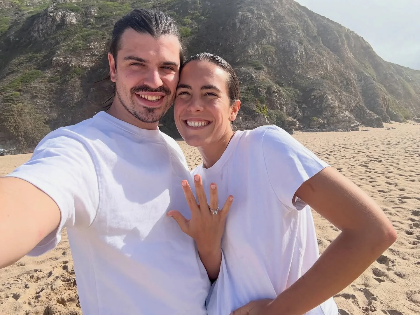 Si!! Contigo siempre si!! Quiero bailar contigo toda la vidaaaaaaaaaaa!!! ✨✨🪩🪩❤️❤️

Gracias por elegirme cada d&iacute;a, en cada palabra, en cada gesto. Gracias por entregarte con todo. Gracias por hacer que la vida sea m&aacute;s divertida y m&aa