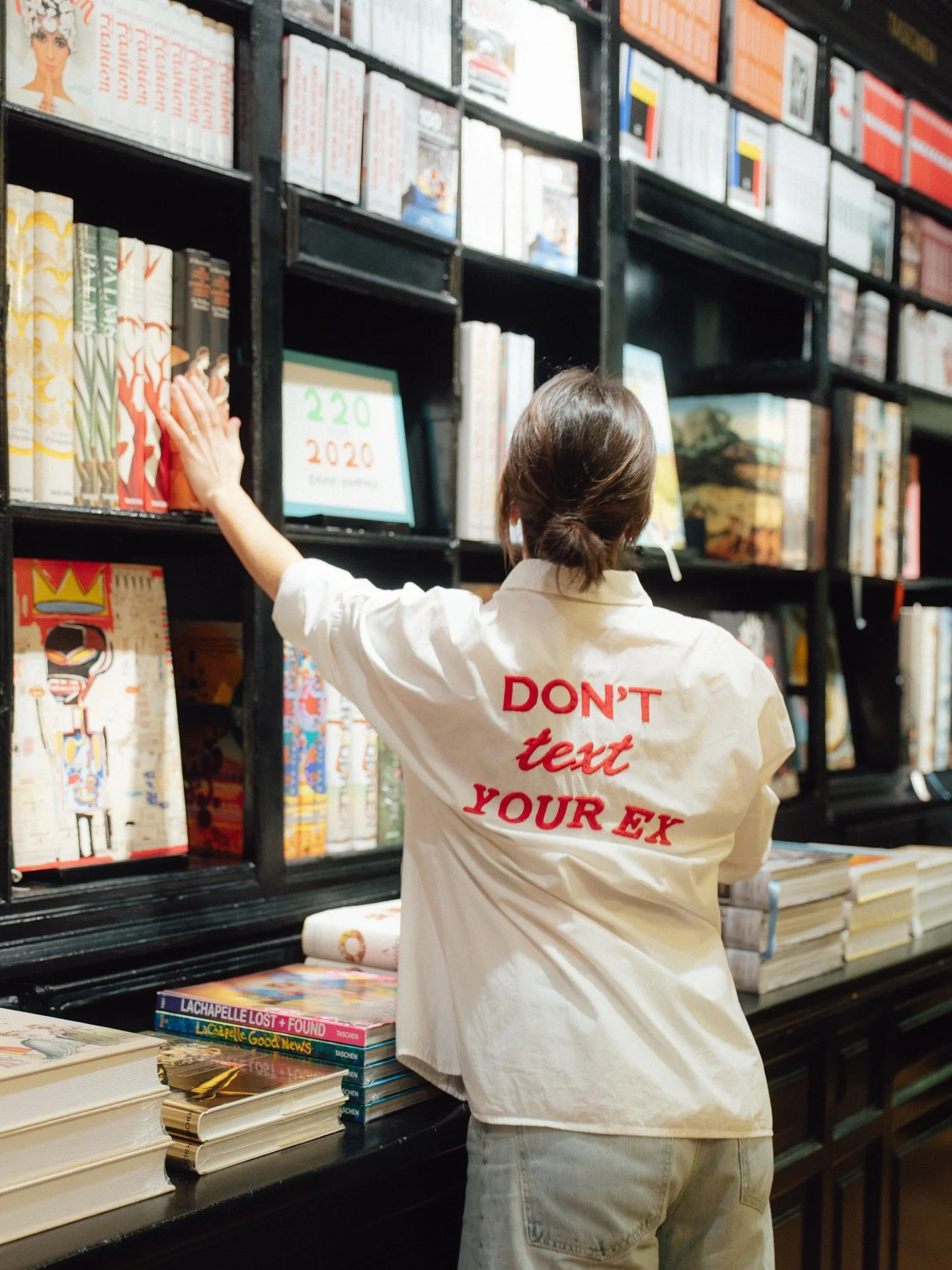 Arte y moda son una pareja constante en mi vida desde siempre. 

Desde siempre tambi&eacute;n, @taschen ha sido una de mis inversiones favoritas por su universo de libros, sus dise&ntilde;os y sus temas. Un mundo m&aacute;gico. 

@taschen_madrid me i