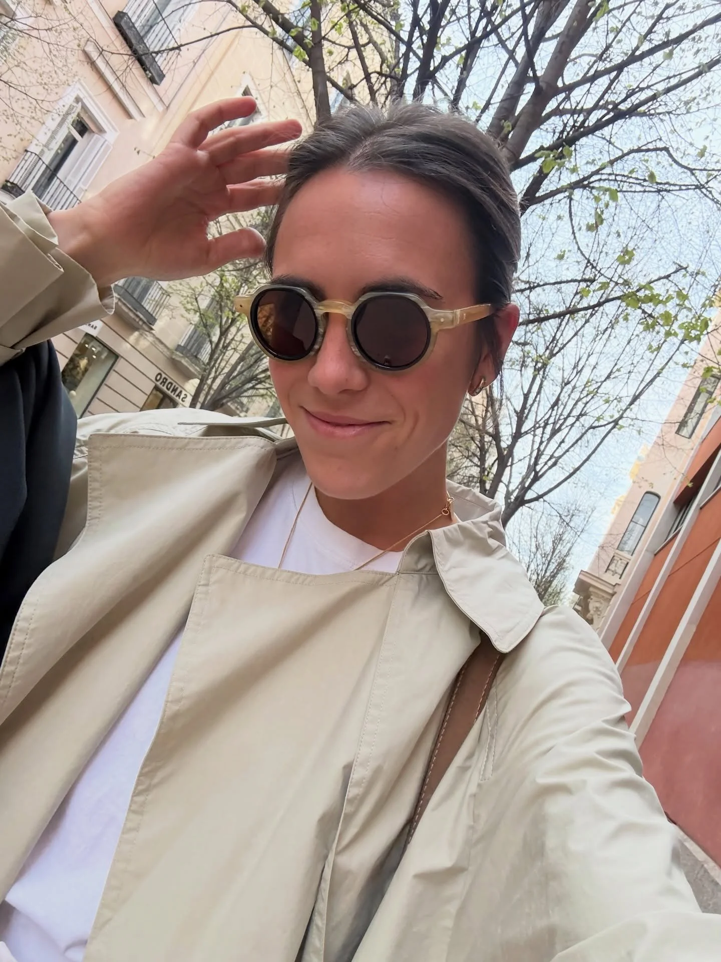 A life lover! ✨🫰🏼

Descubrir que el perfume The Matcha lleva higo entre sus 26 ingredientes y que por eso la vela de higo de @lelabofragrances tambi&eacute;n me apasiona, visitar a mi querida @evavillarbeauty para cortarme el pelo pero sobre todo, 