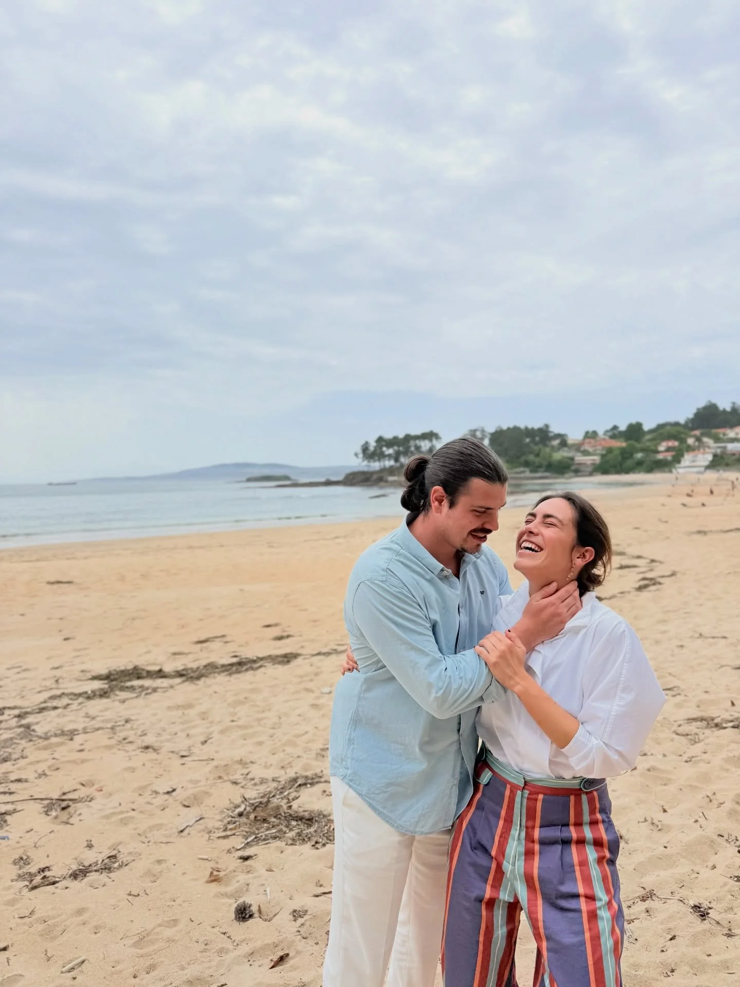 Nuestra pedida &ldquo;no pedida&rdquo; como me gusta llamarle a mi, fue un finde en familia en Galicia. En mi segunda casa con mi segunda familia. Ay Galicia y los gallegos&hellip;

Todo fue especial. Que estuviesen nuestras abuelas, disfrutar de tie