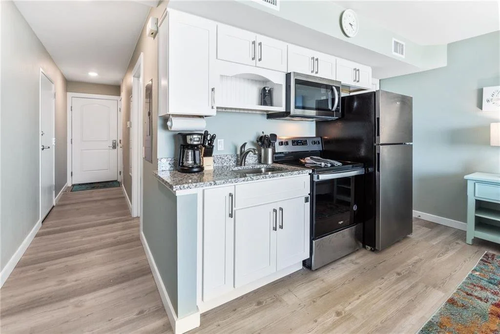 332, Sandcastle Condos, 800 Sandcastle Drive — Mark Grosse Real Estate