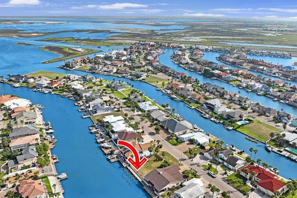 393 Mustang Blvd2.jpeg