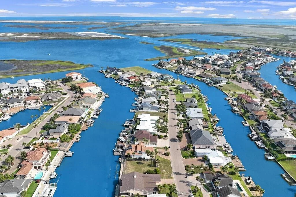 393 Mustang Blvd9.jpeg