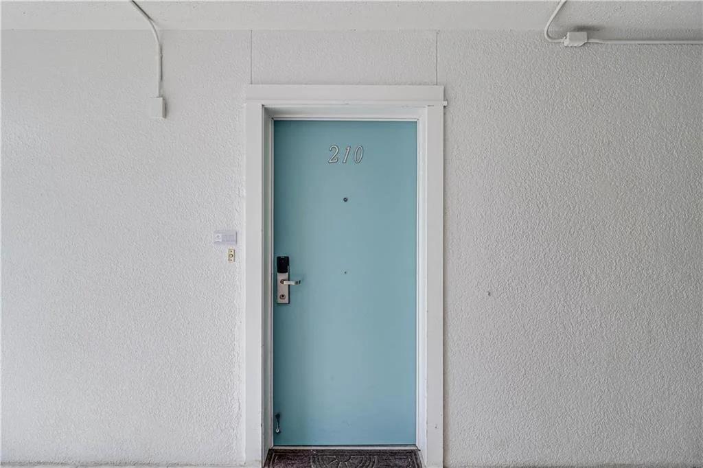 210 Casa Condos 4.jpeg