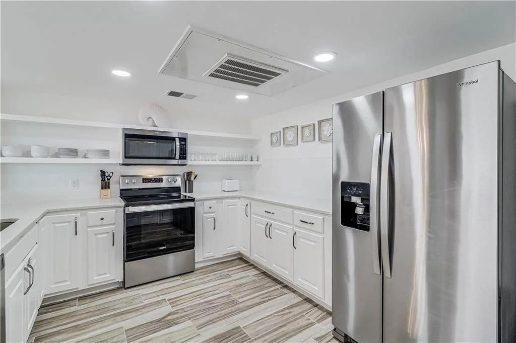 210 Casa Condos 5.jpeg