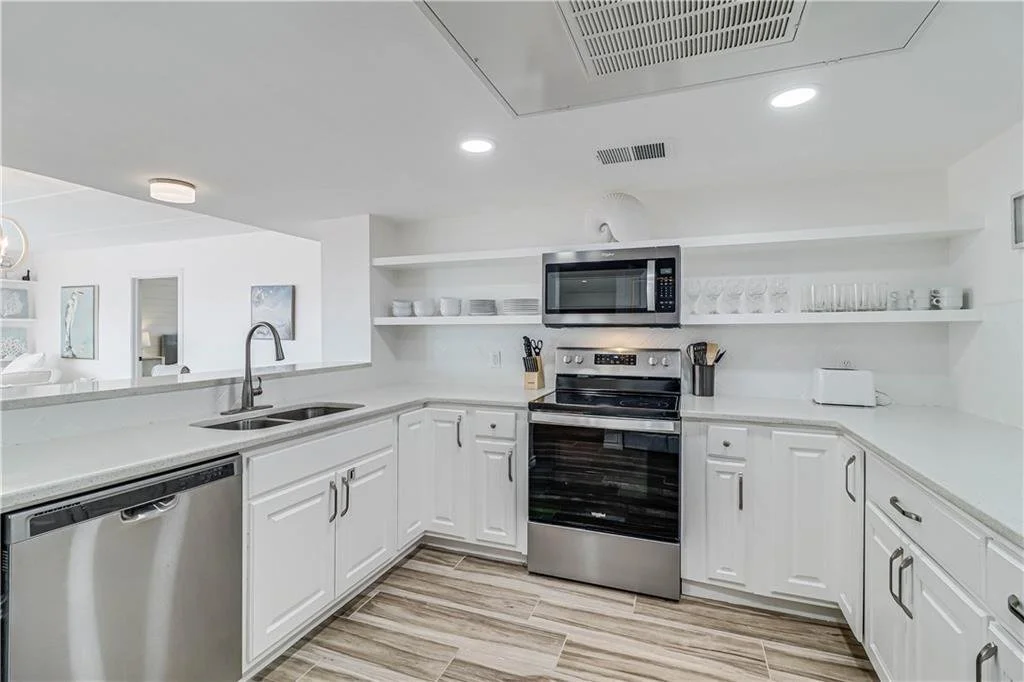 210 Casa Condos 6.jpeg