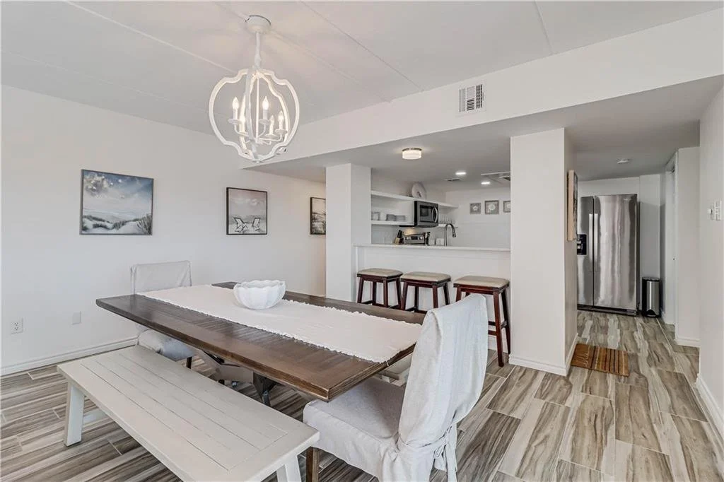 210 Casa Condos 8.jpeg