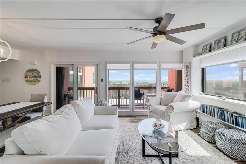 210 Casa Condos 12.jpeg