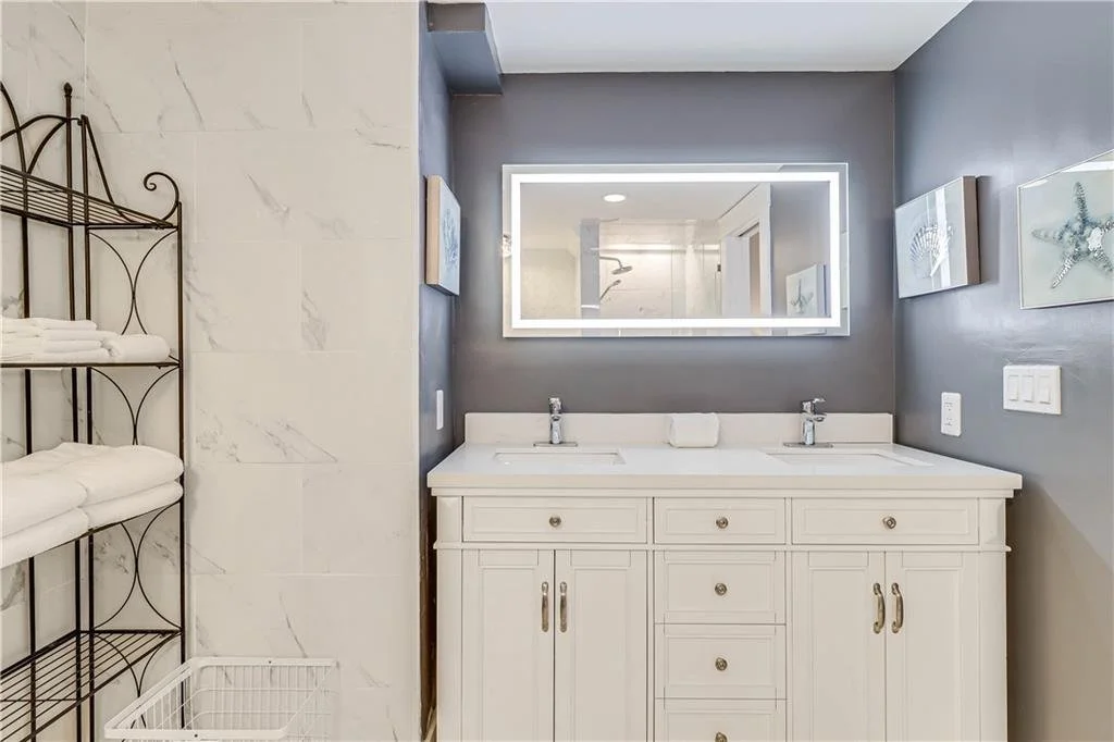 210 Casa Condos 27.jpeg