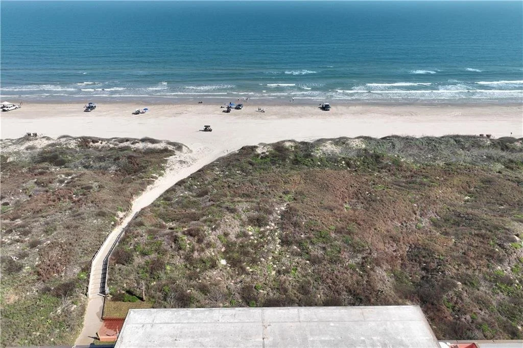 210 Casa Condos 38.jpeg