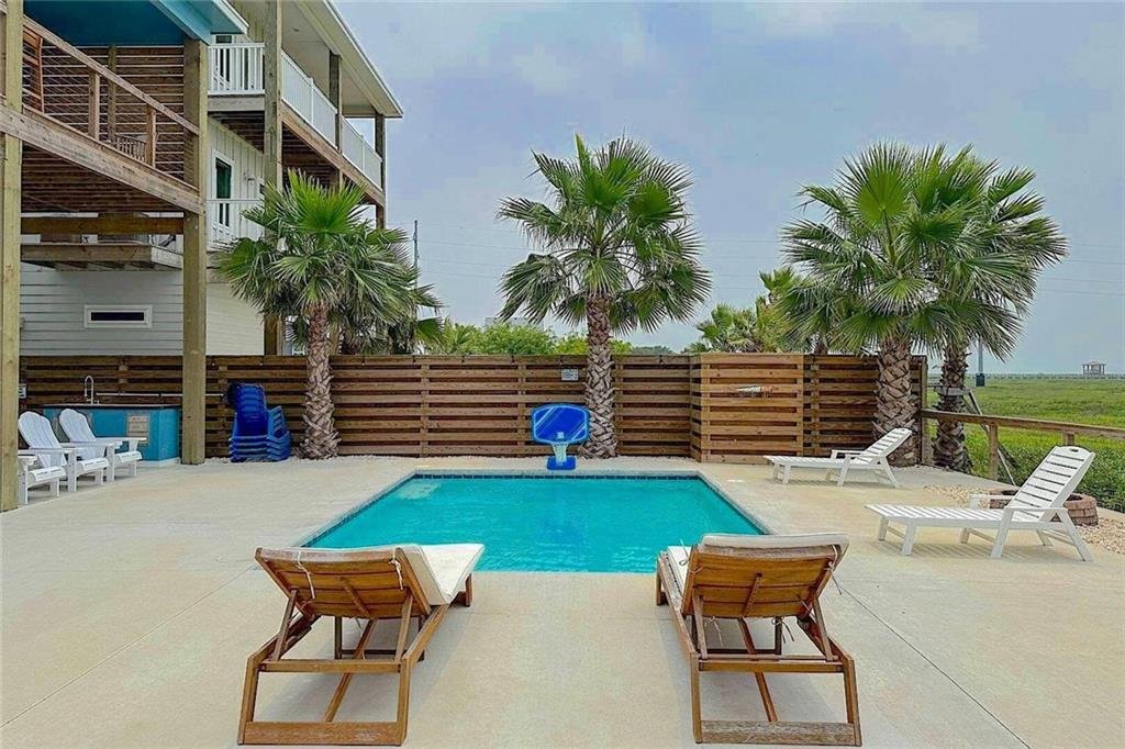 1212 Ross Ave 32.jpeg