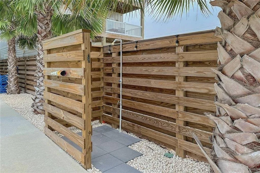 1212 Ross Ave 35.jpeg