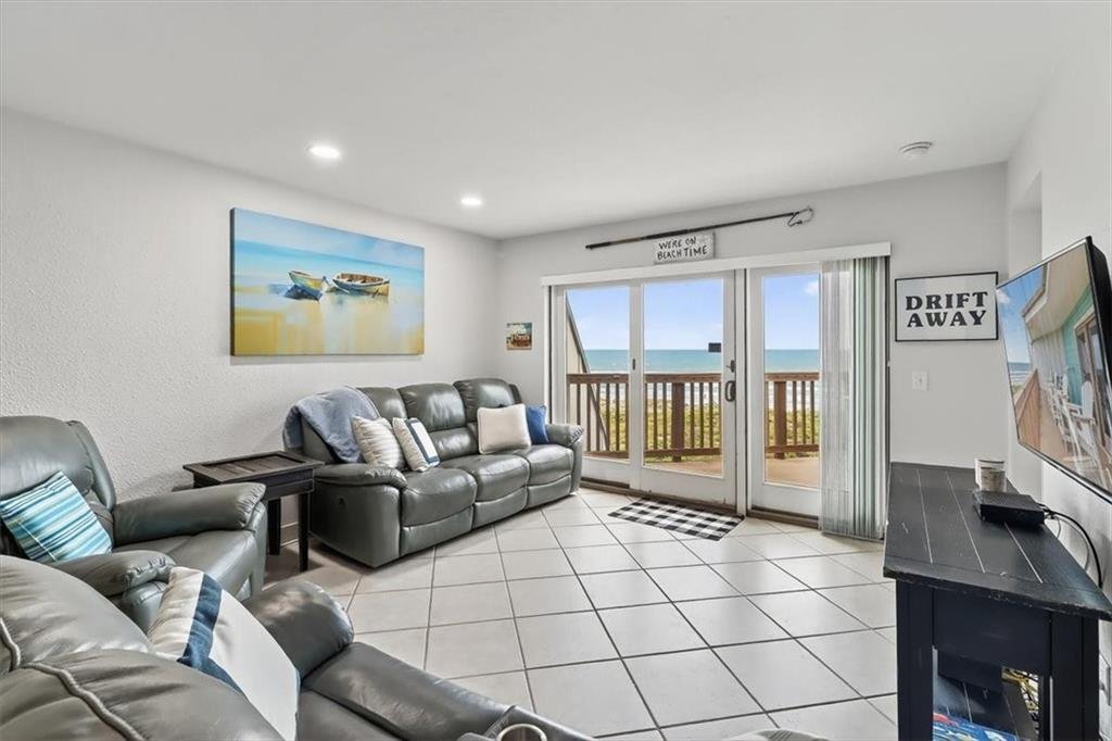 436 La Mirage 16.jpg